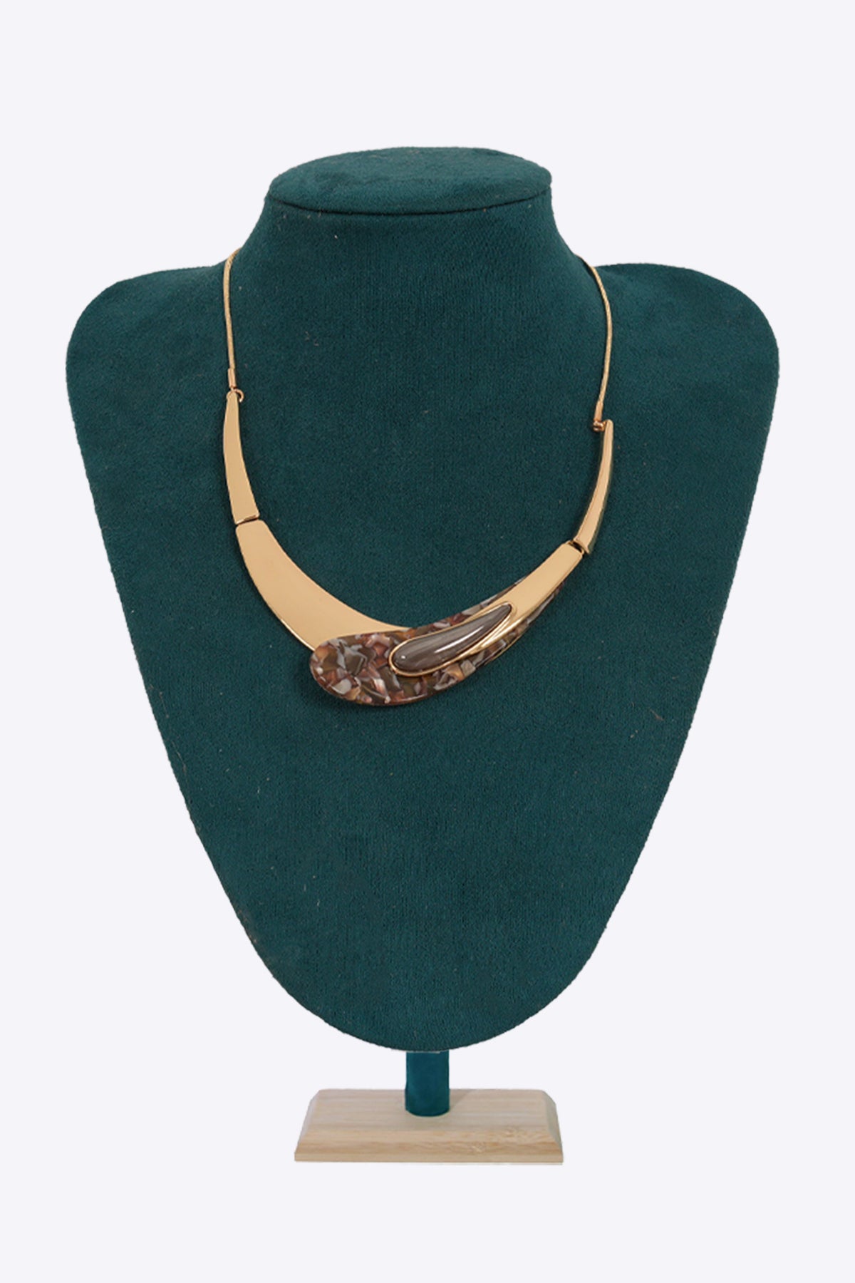 Moonstone Women's Casual Necklace (The Color May Vary Depending on Availability)