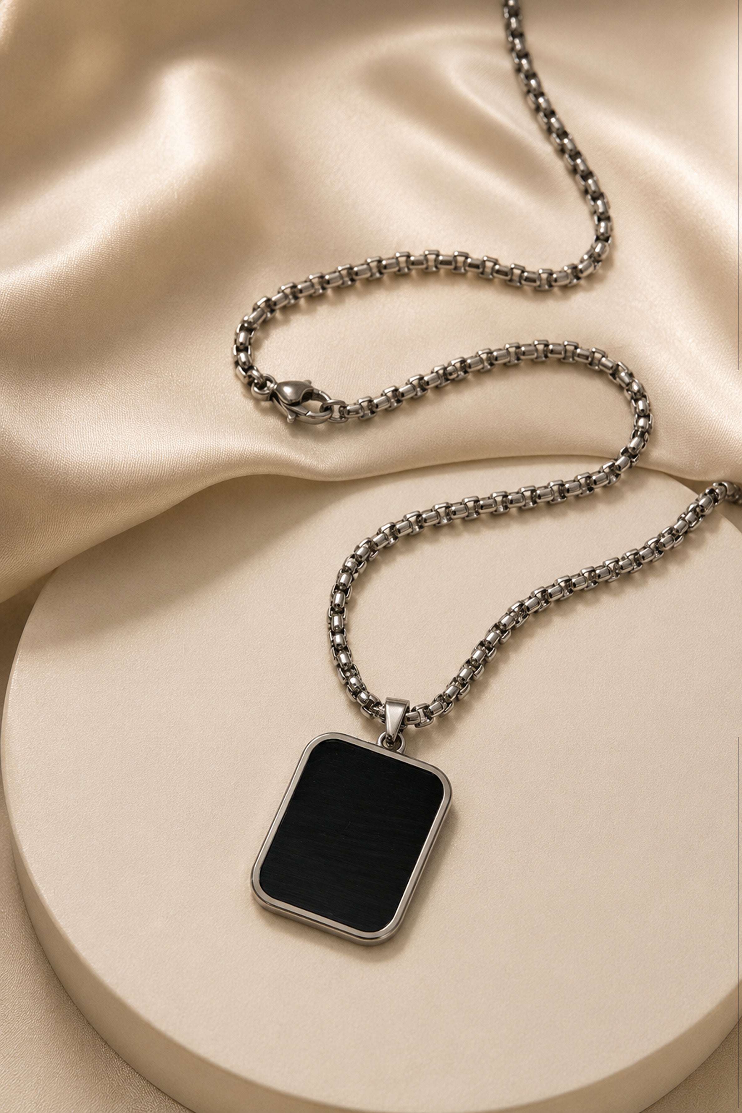 Men's Elegant Jewellery Chain with Pendant