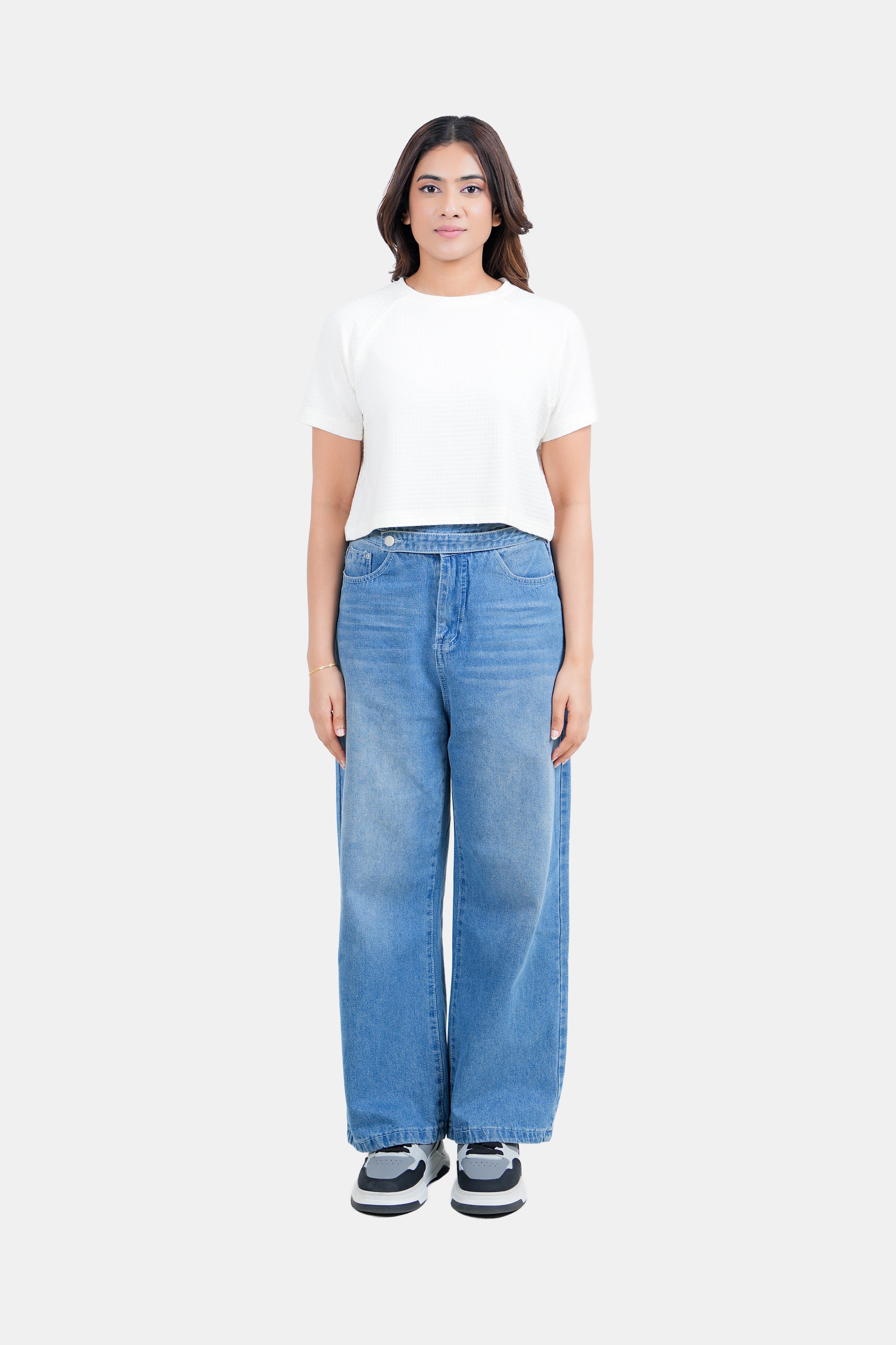 Modano Women's Crop T-Shirt - Casual Wear