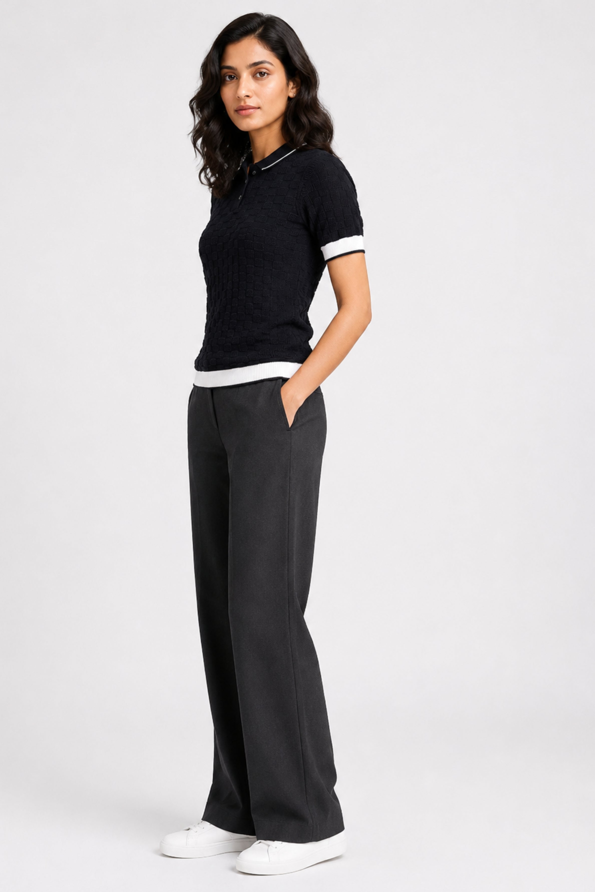 MODANO Women's Short Sleeve Tees - Black