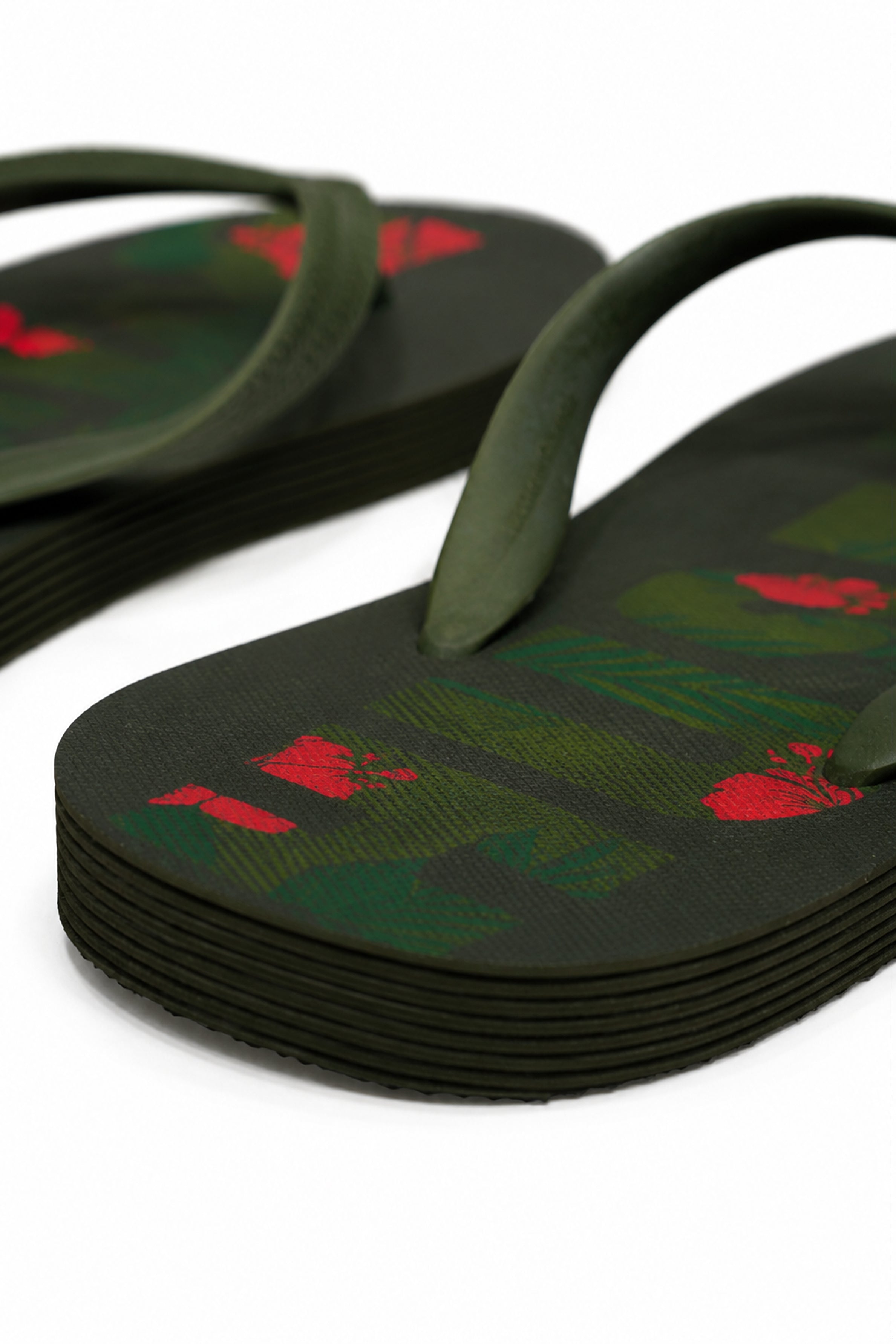 HUSTLE Men's Green Flip Flops