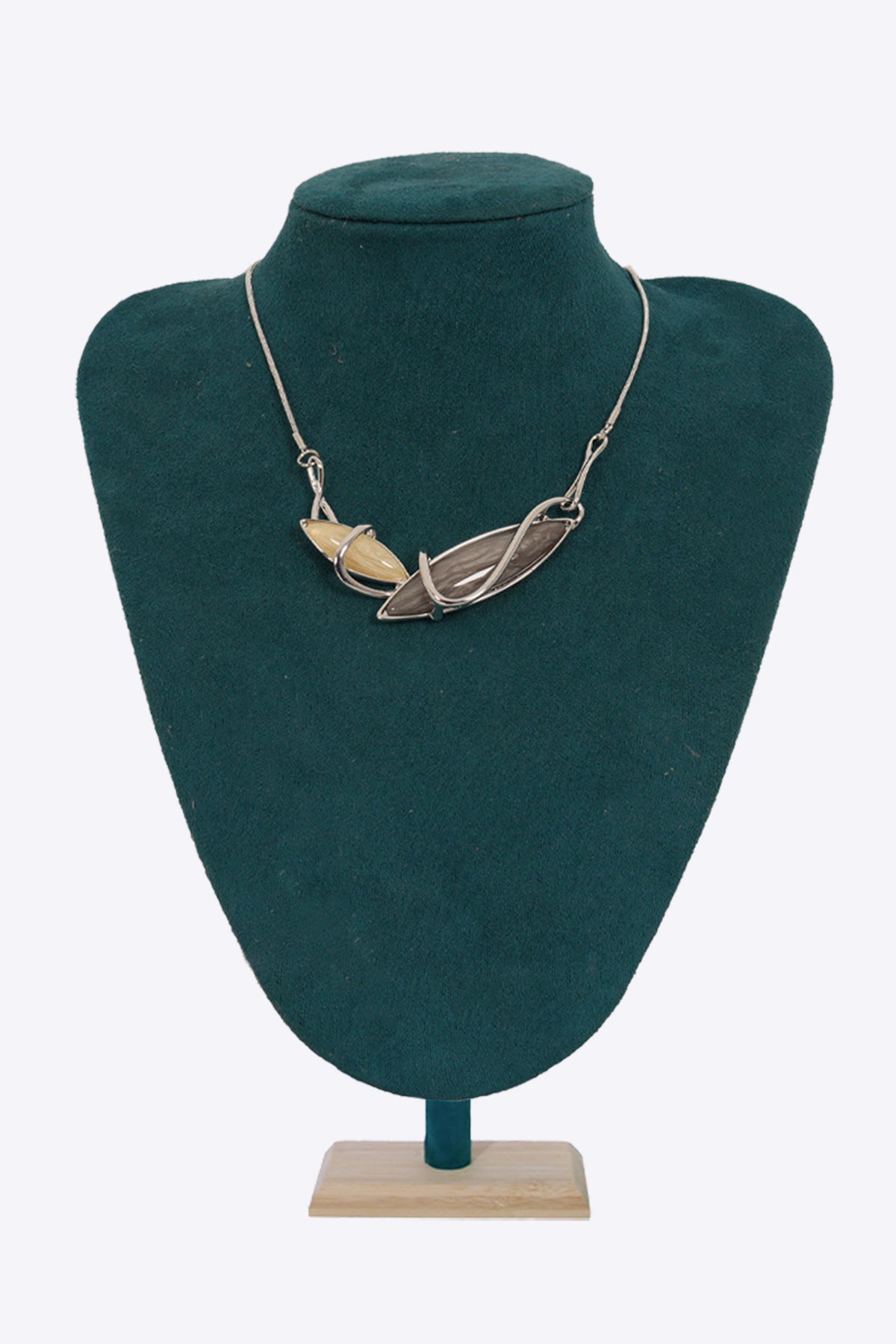 Moonstone Women's Casual Necklace (The Color May Vary Depending on Availability)