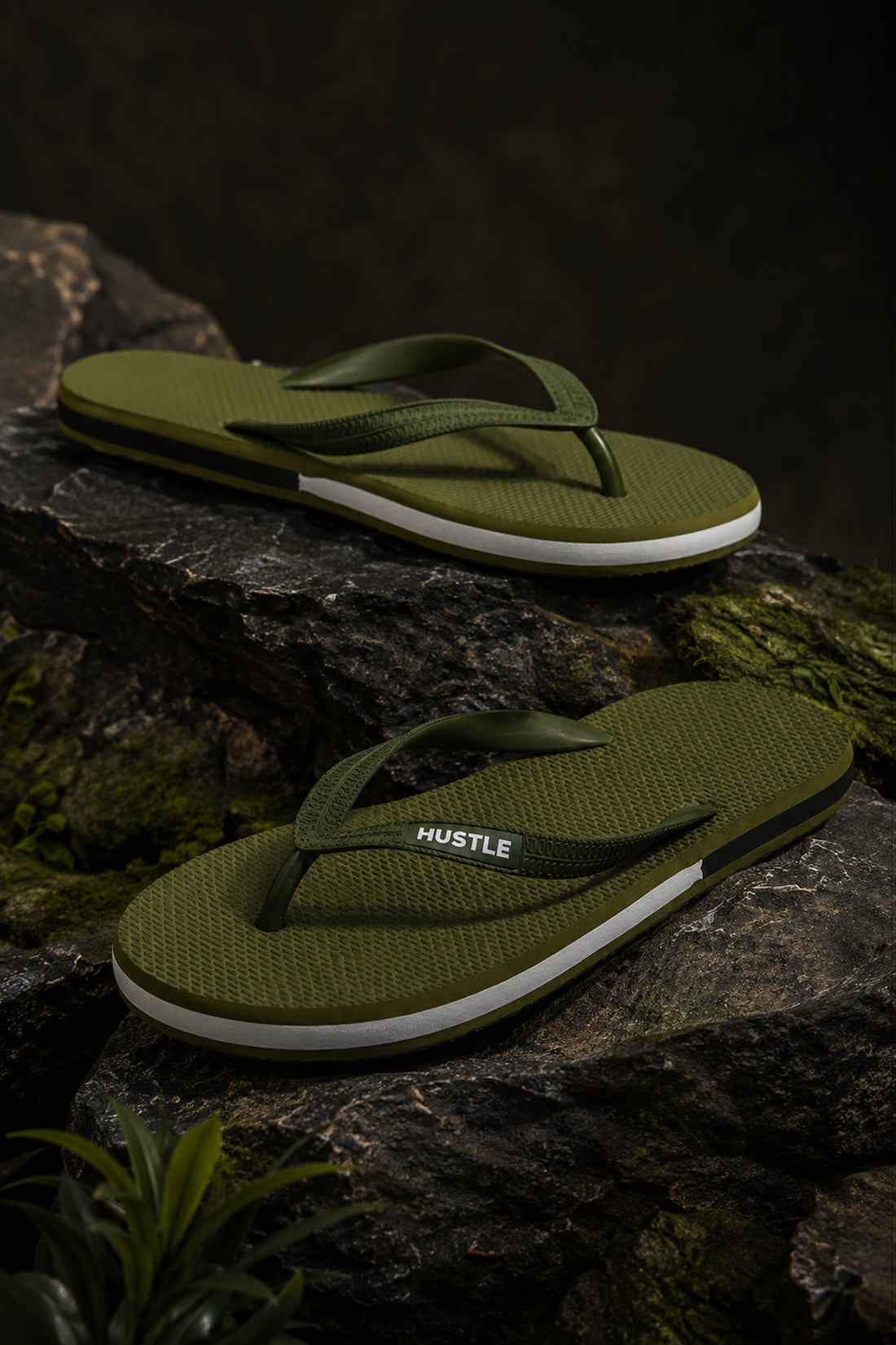 HUSTLE Men's Flip Flops - Green