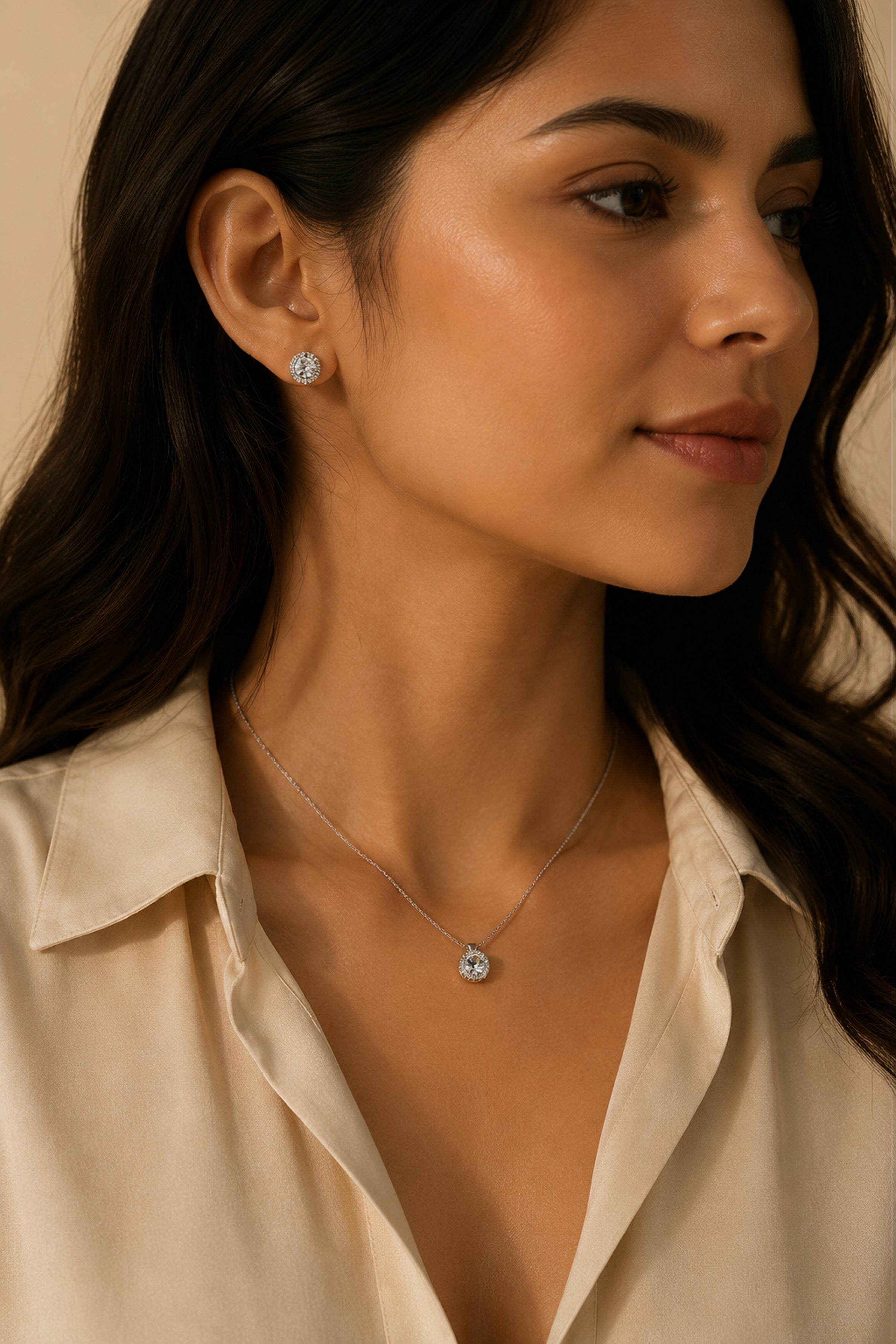 Women’s Elegant Jewellery Set – Chain with Pendant & Earrings
