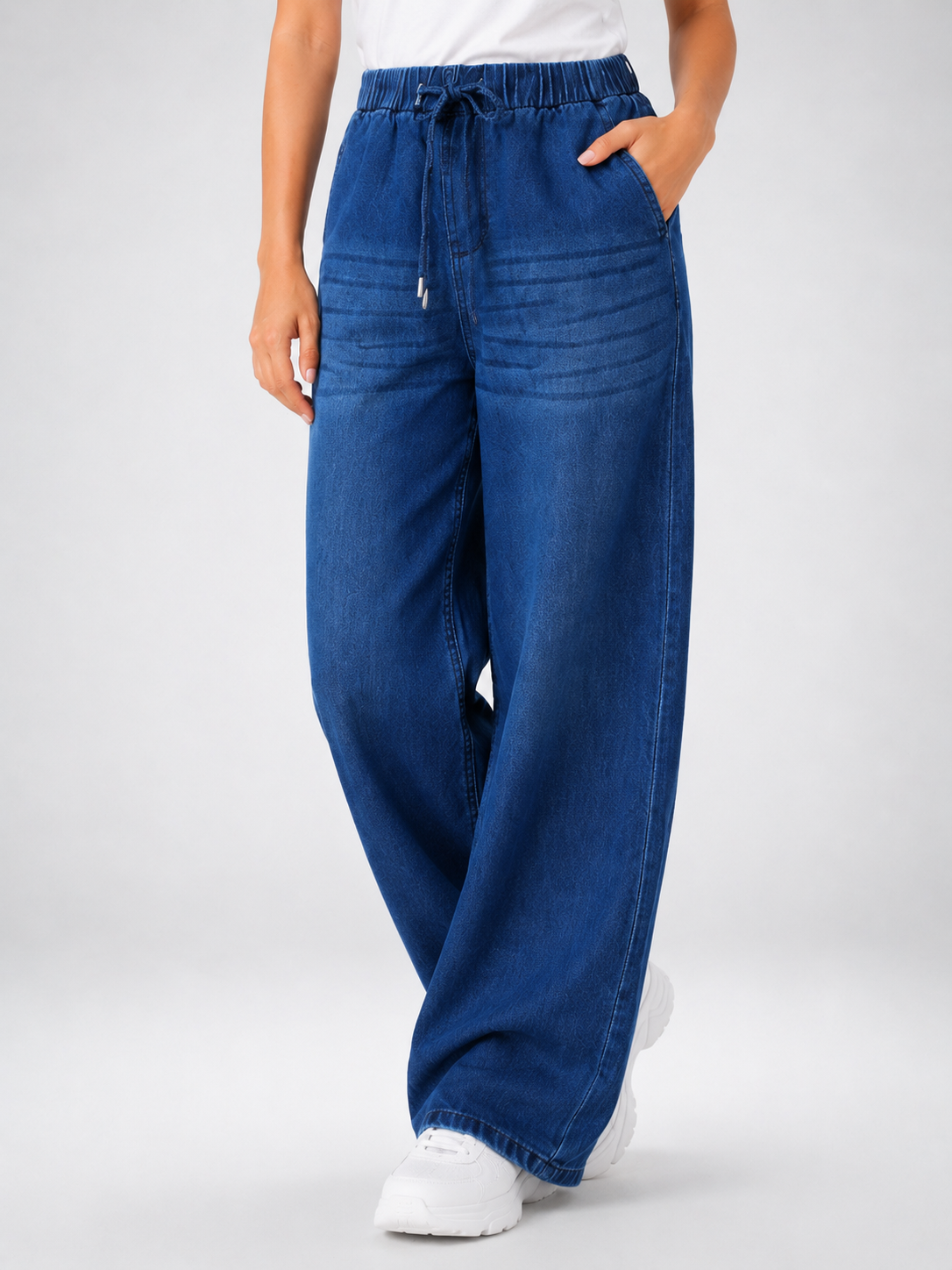 MODANO women's dark blue denim jeans with classic wash and functional leg pockets