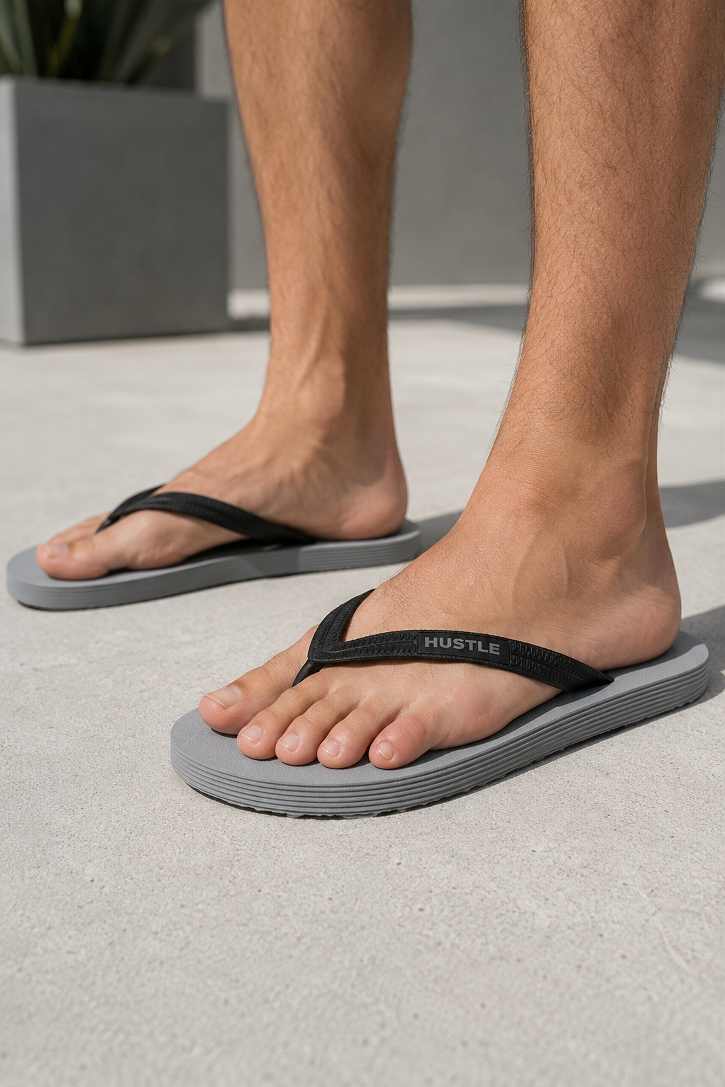 HUSTLE Men's Gray Flip Flops