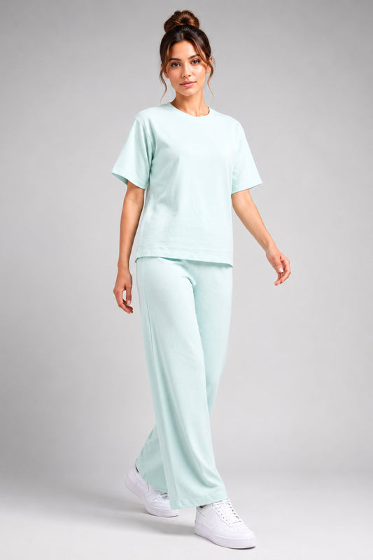 YAWN Women's Light Green Pyjama Set