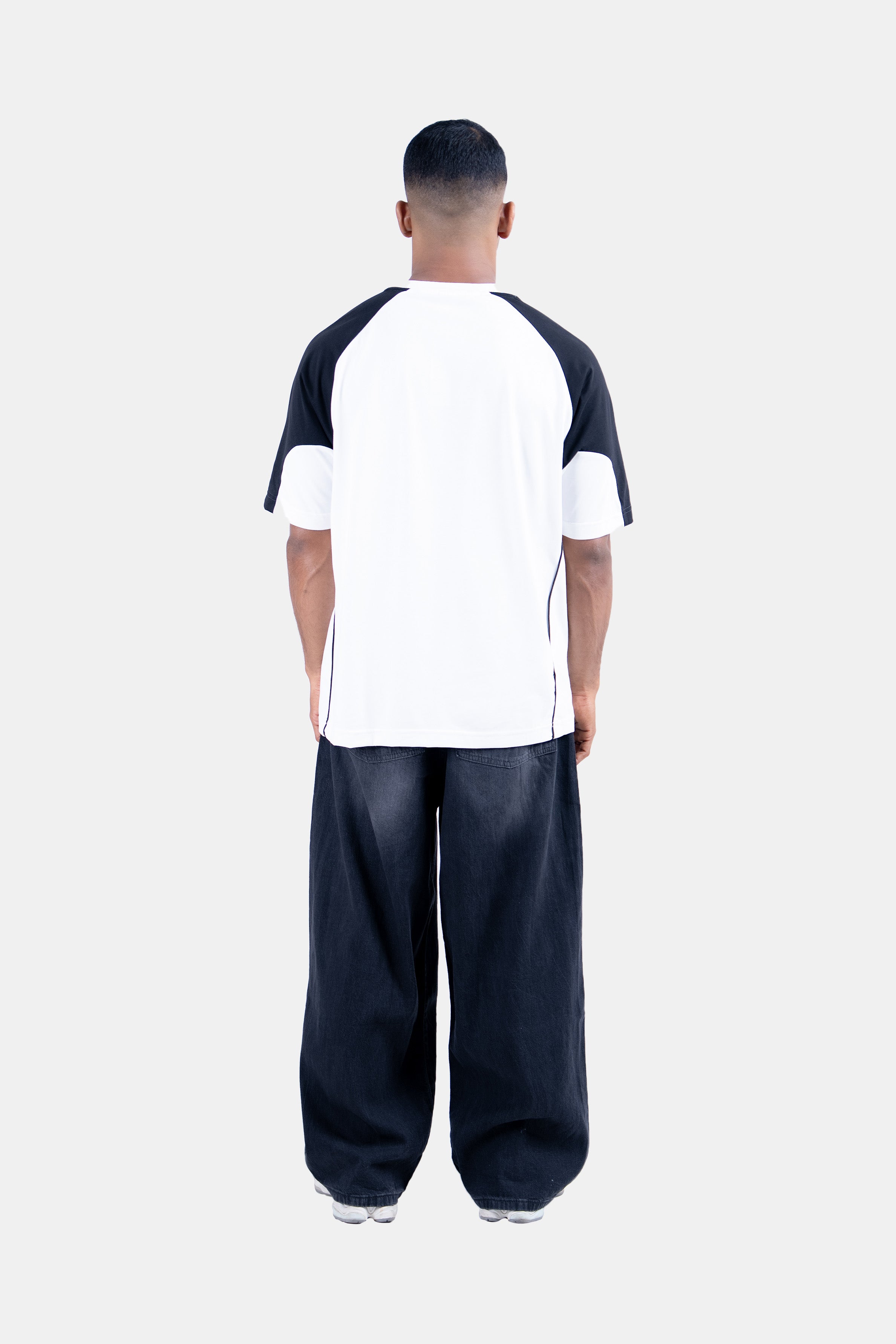 Hustle Men's Crew Neck T-Shirt - White & Black