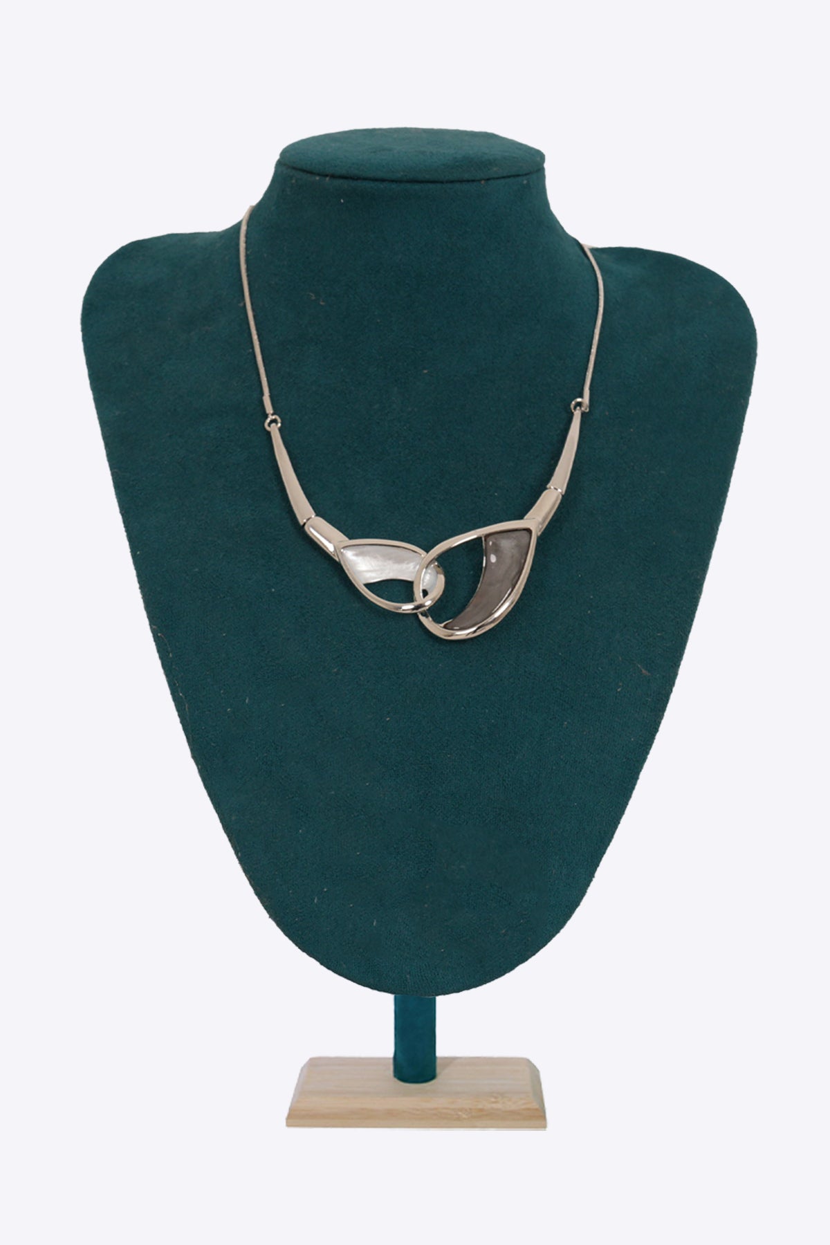 Moonstone Women's Casual Necklace (The Color May Vary Depending on Availability)