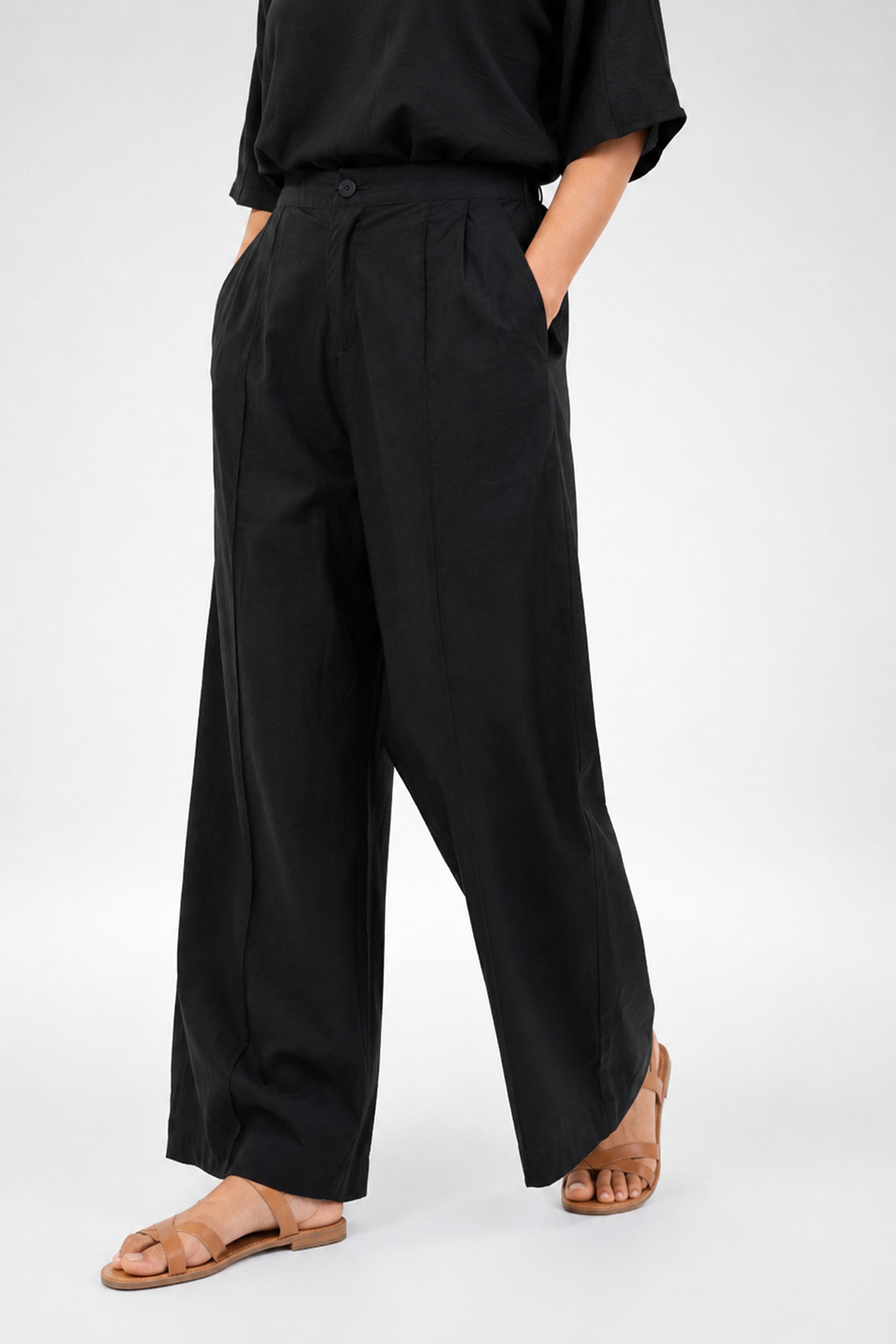 HADA Casual Relaxed Fit Pant - Black