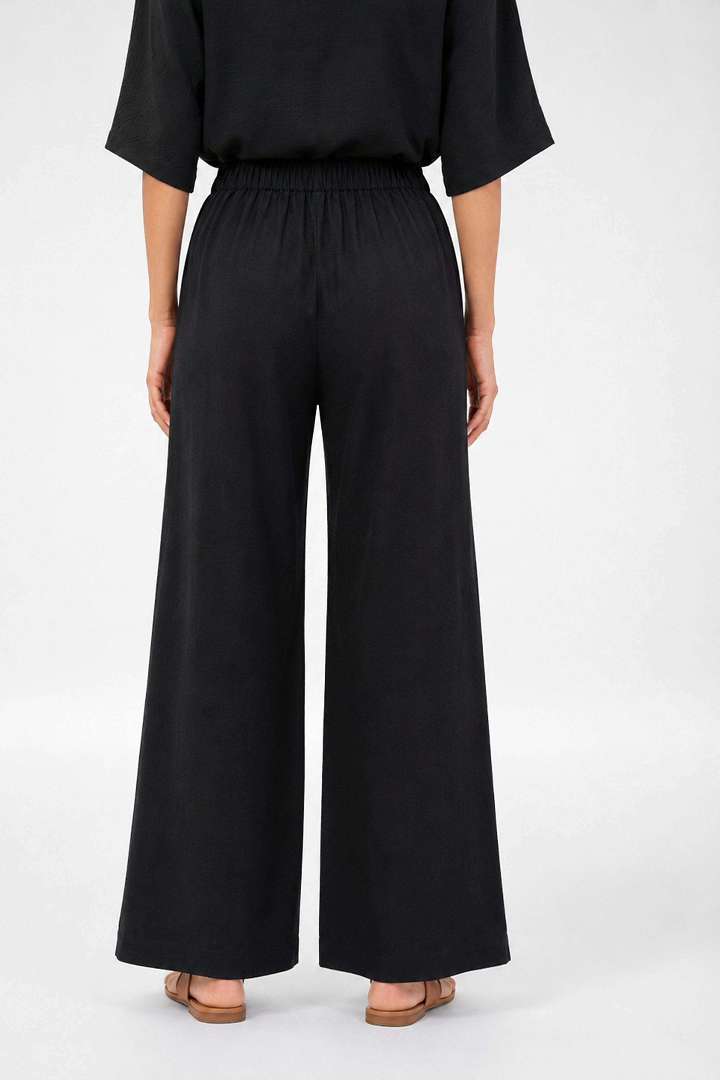 HADA Casual Relaxed Fit Pant - Black