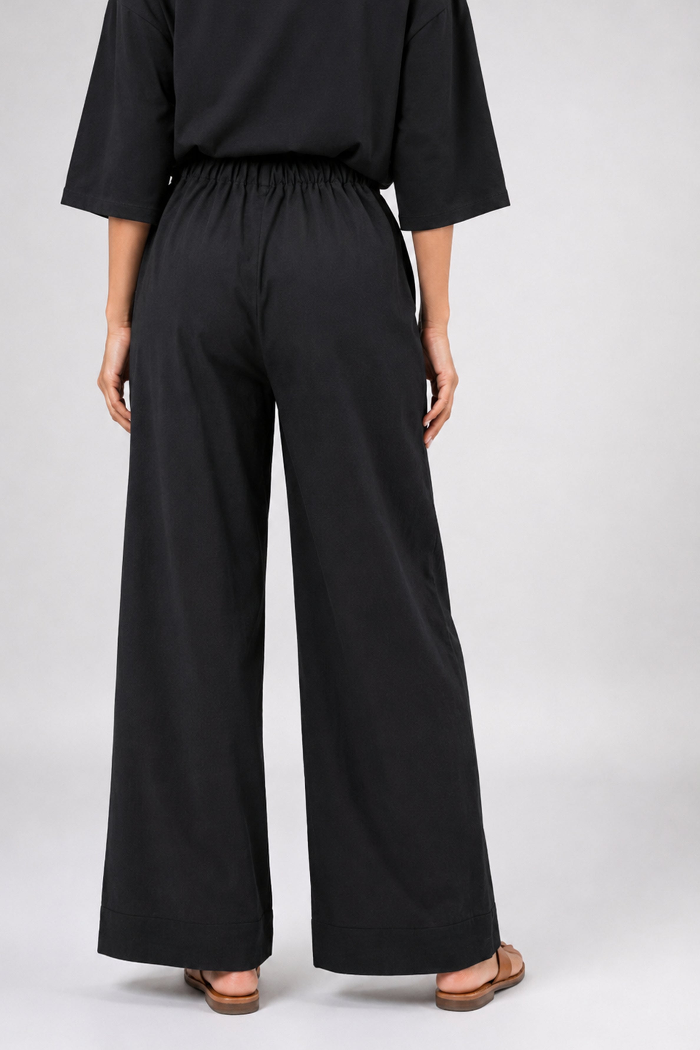 HADA Casual Relaxed Fit Pant - Black