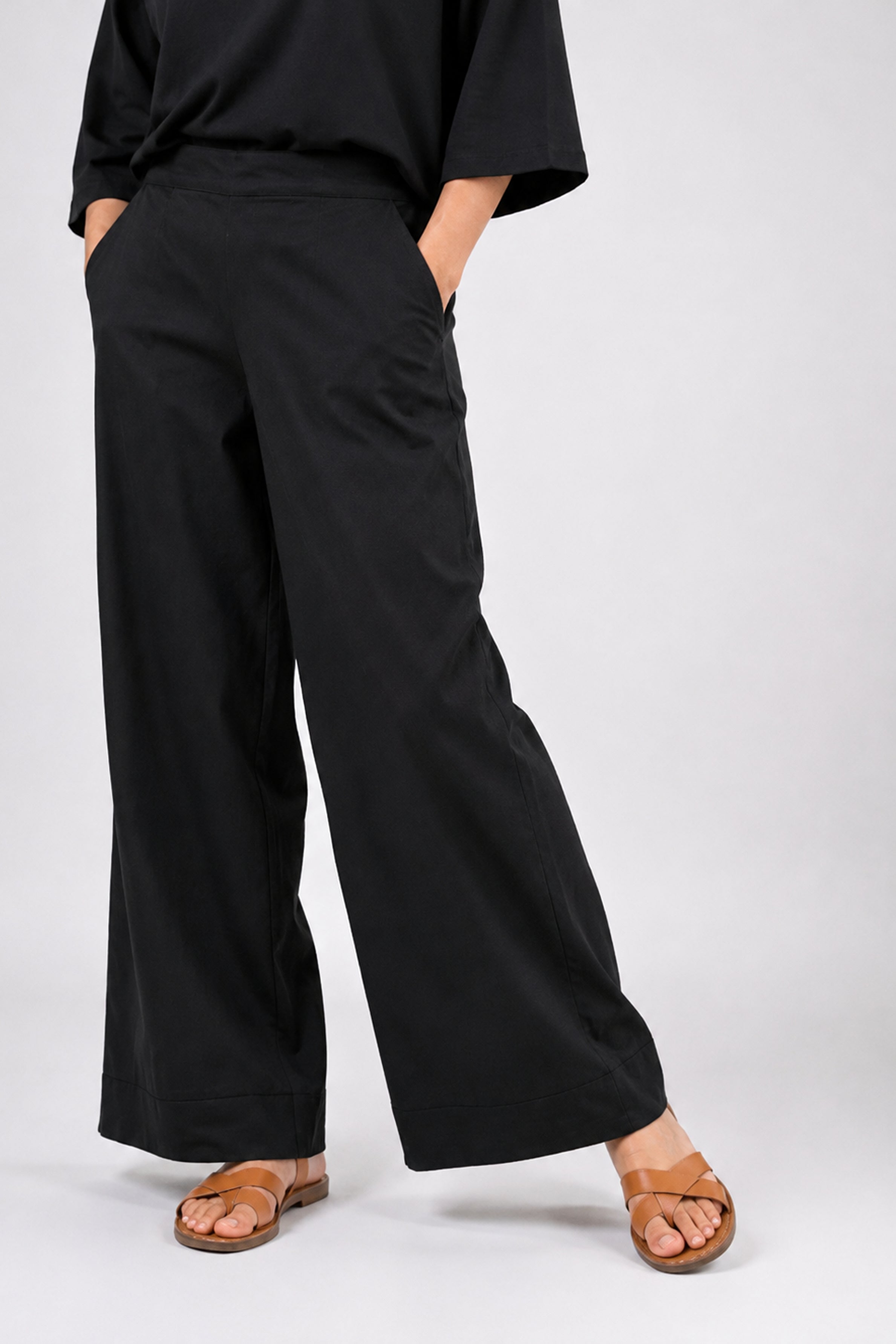 HADA Casual Relaxed Fit Pant - Black