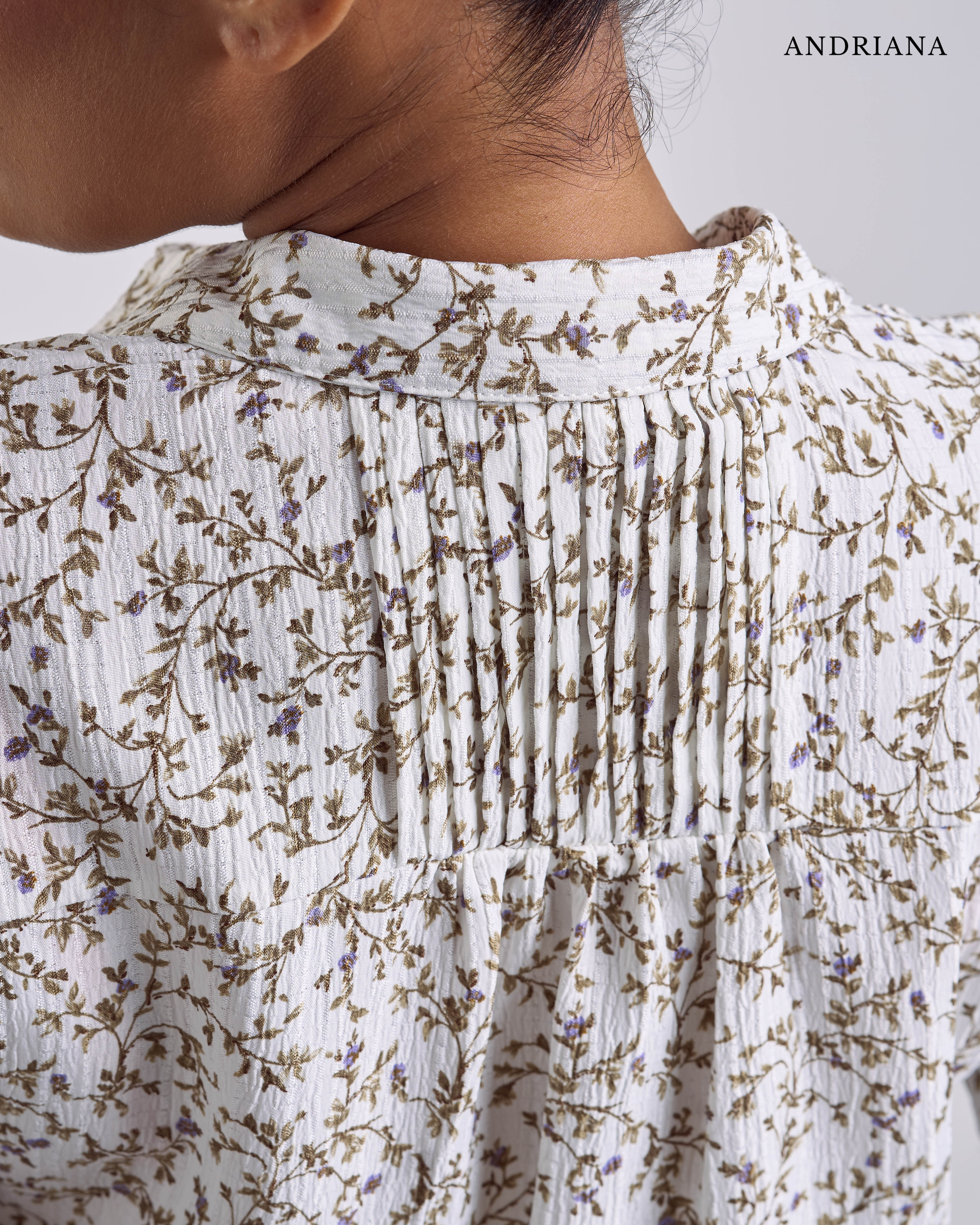 ANDRIANA Formal Regular Printed Blouse - White