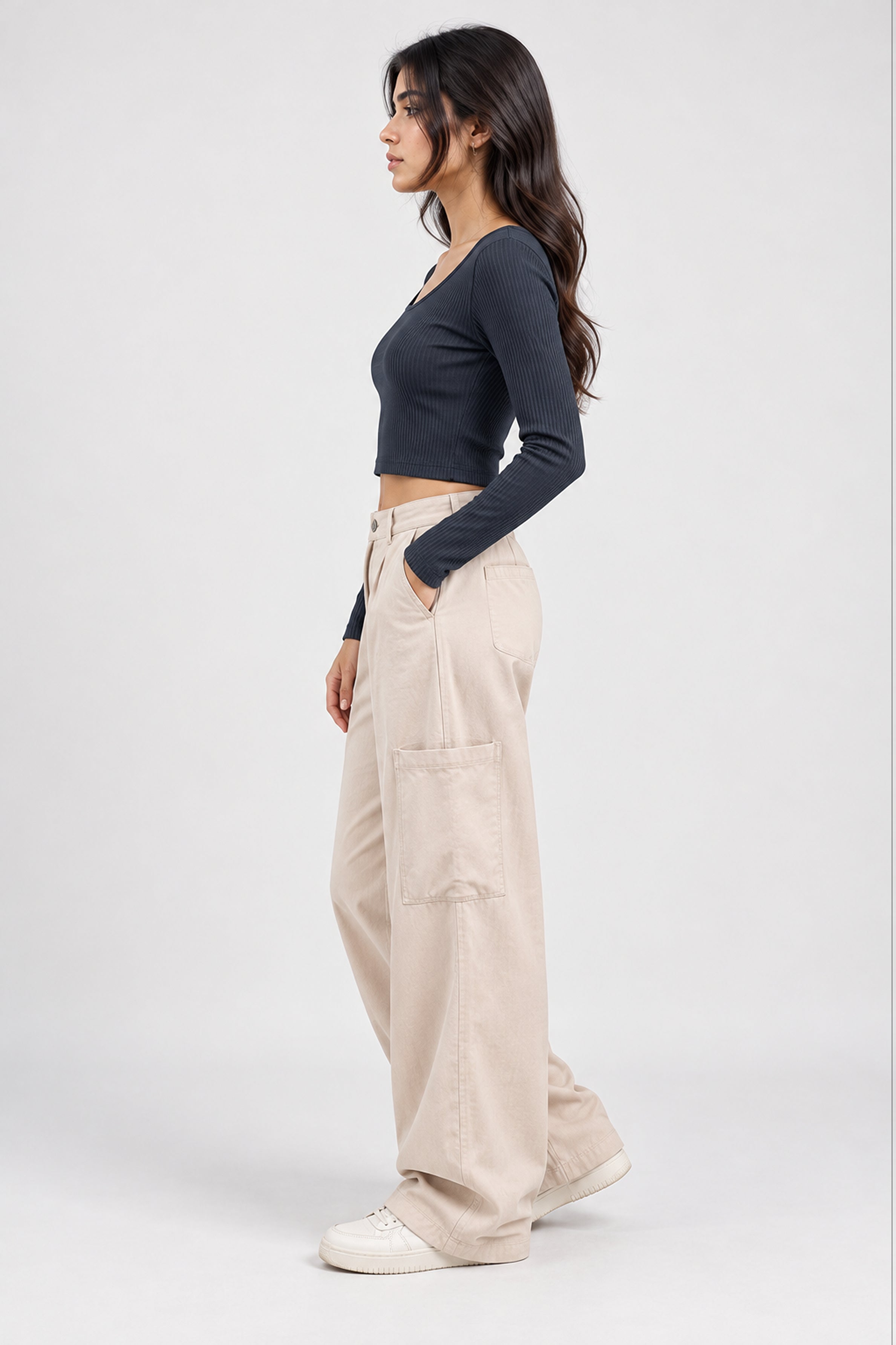MODANO PETALS IN BLOOM Casual Top - Black