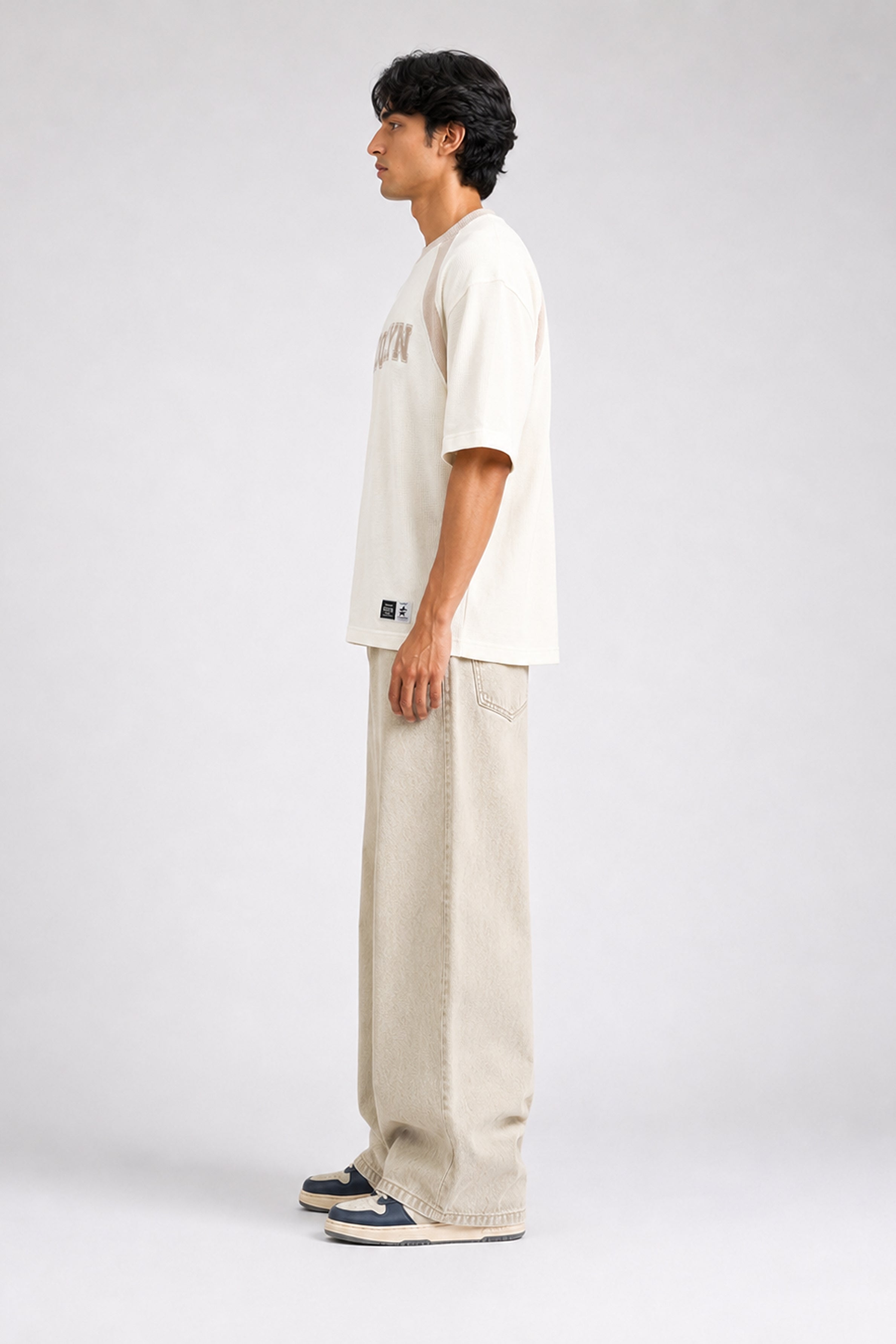 HUSTLE Men's Oversized T-Shirt – White