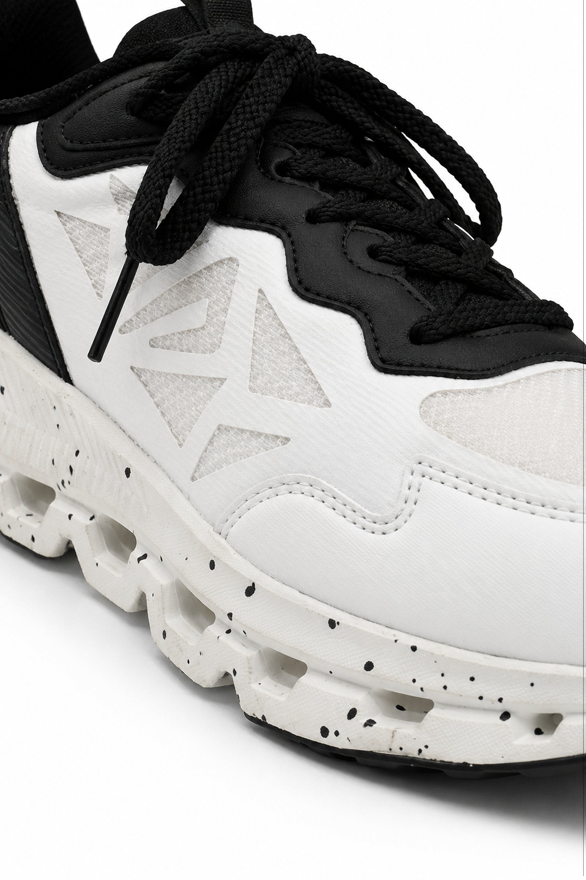 IMPAKTO Men's Black Sports Shoes