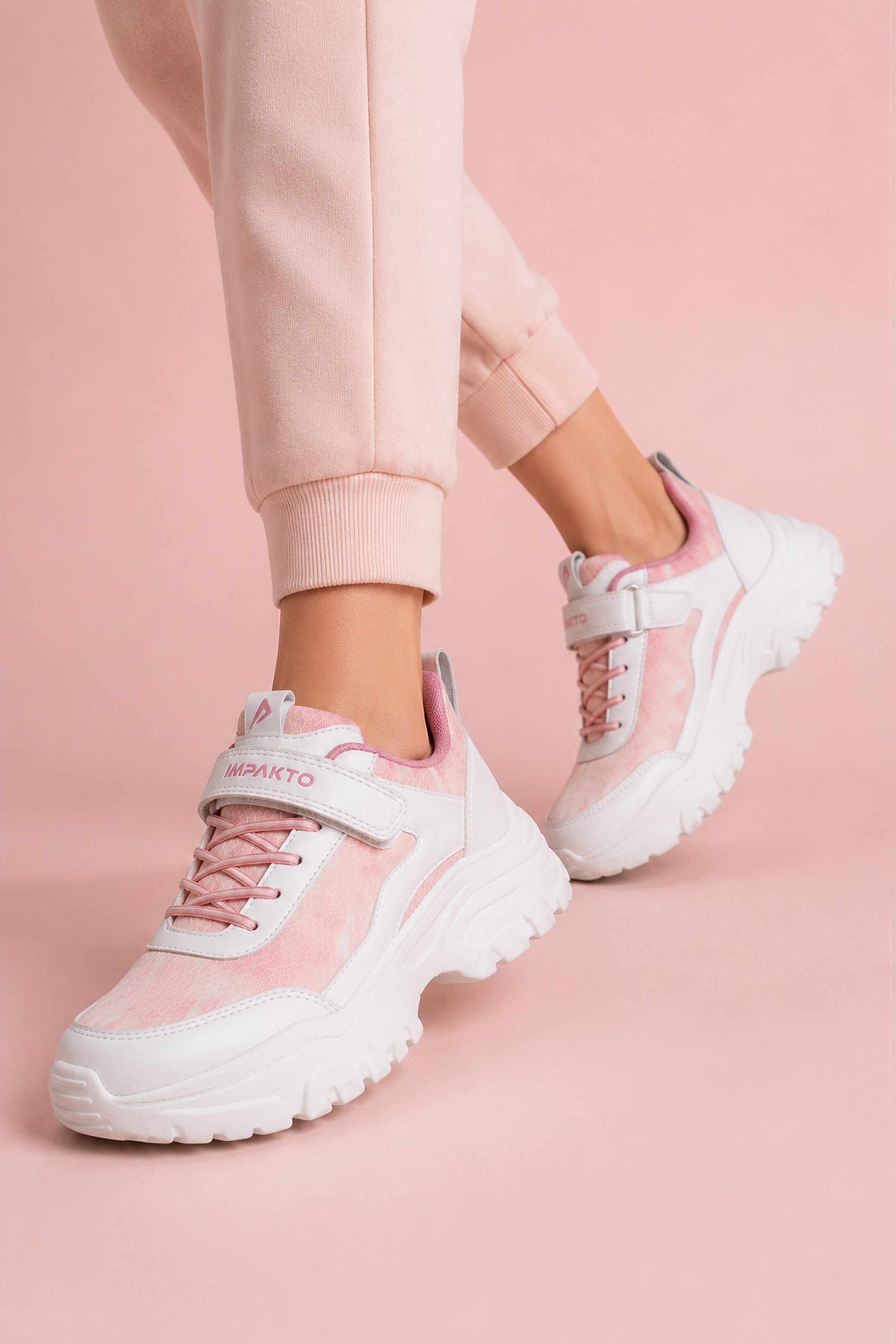 IMPAKTO Women's Sports shoe - Pink