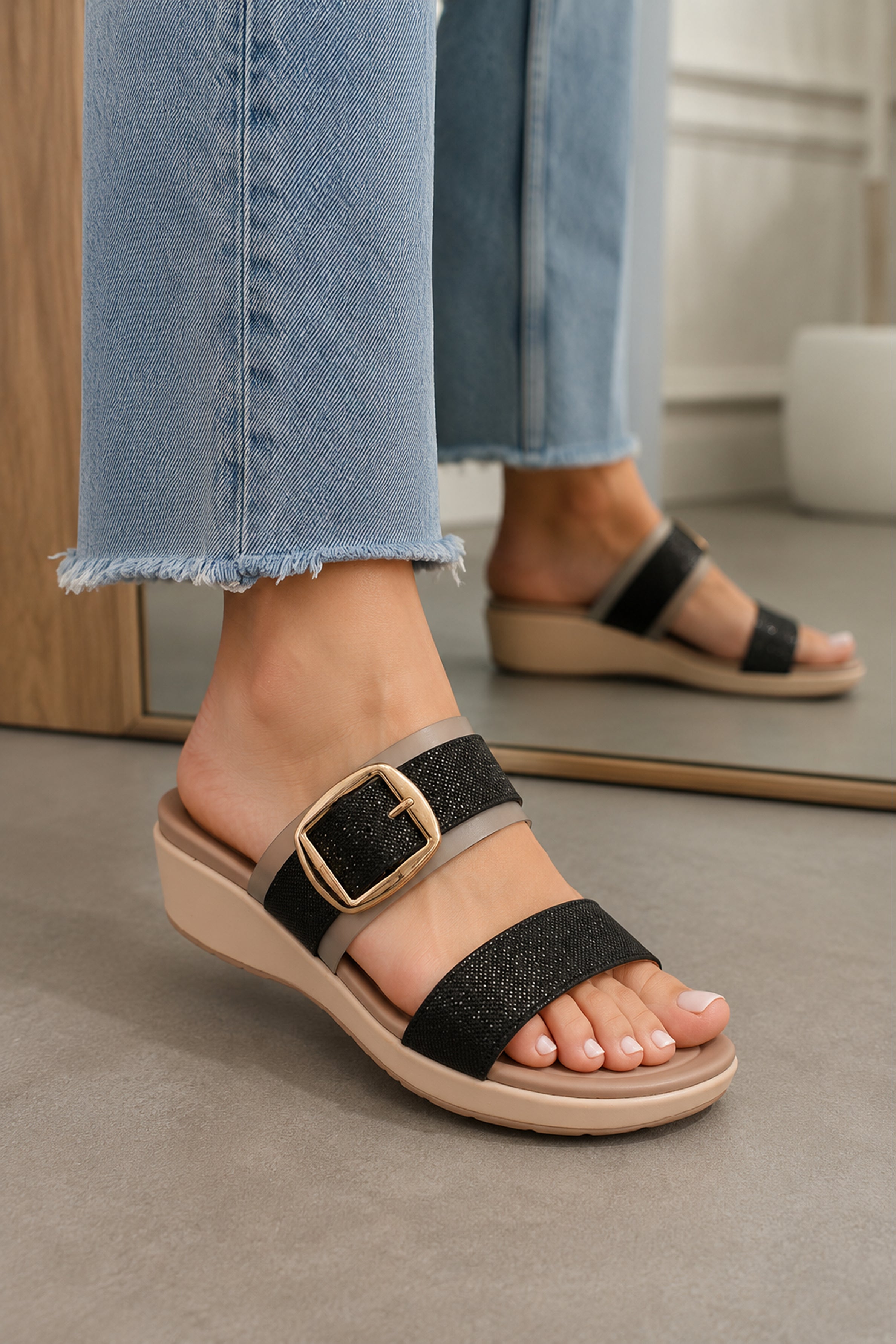 MODANO Women's Sandals - Black