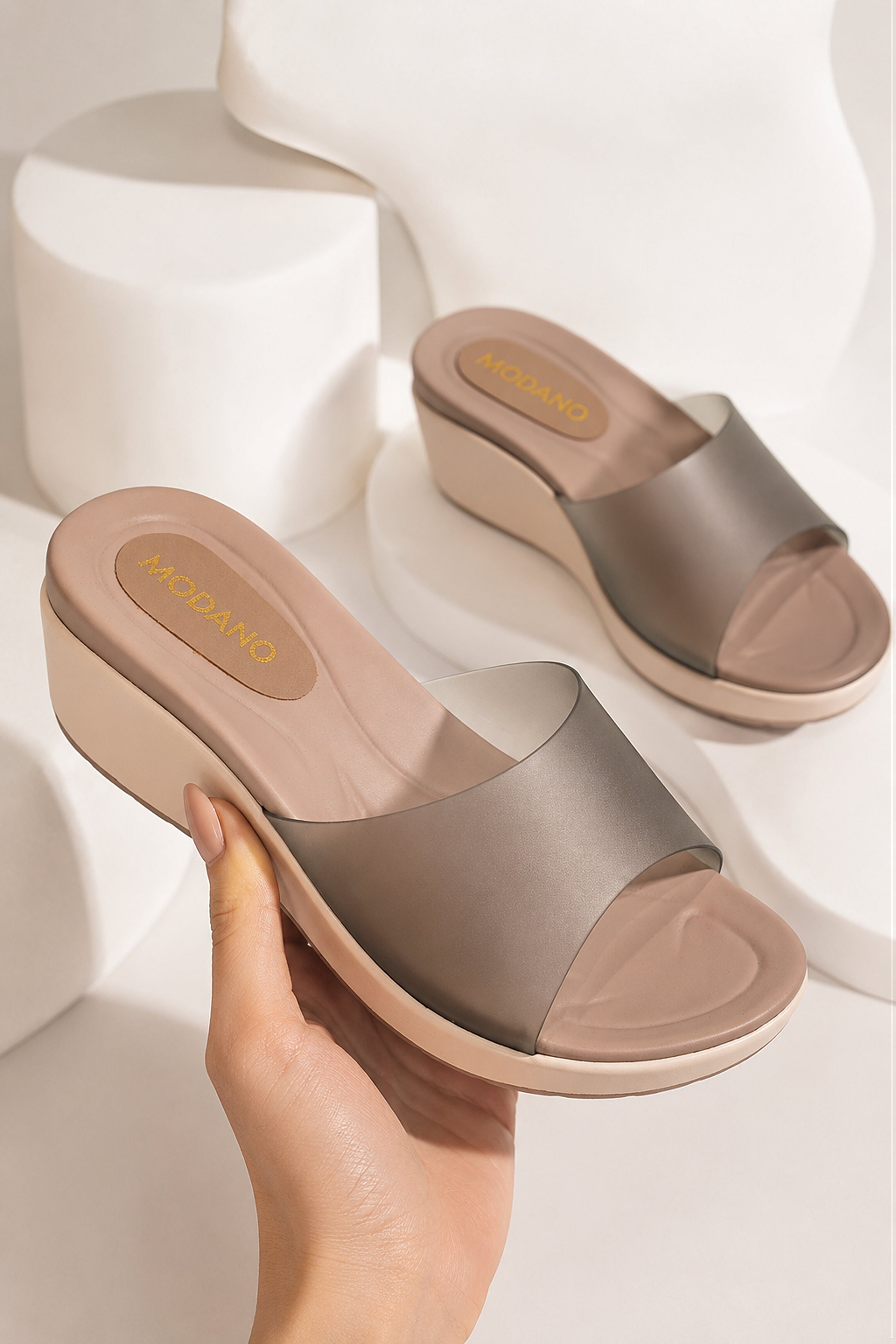 MODANO Women's Sandals - Black
