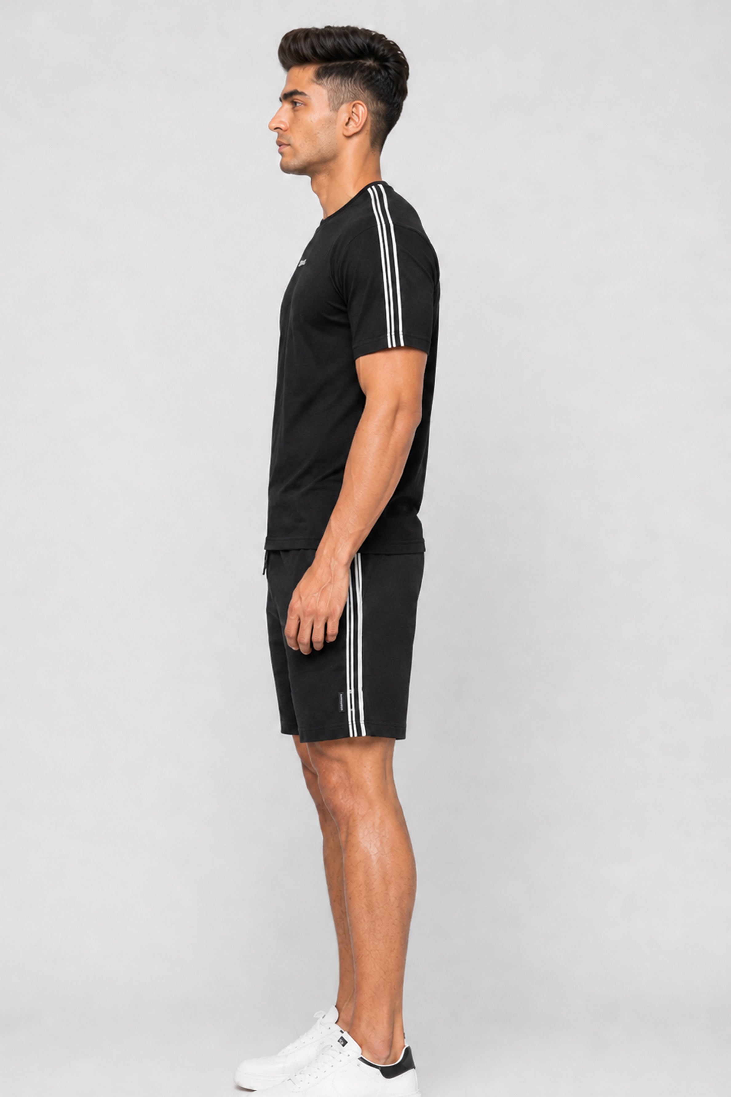 HUSTLE Men's Relax Fit T-Shirt - Black