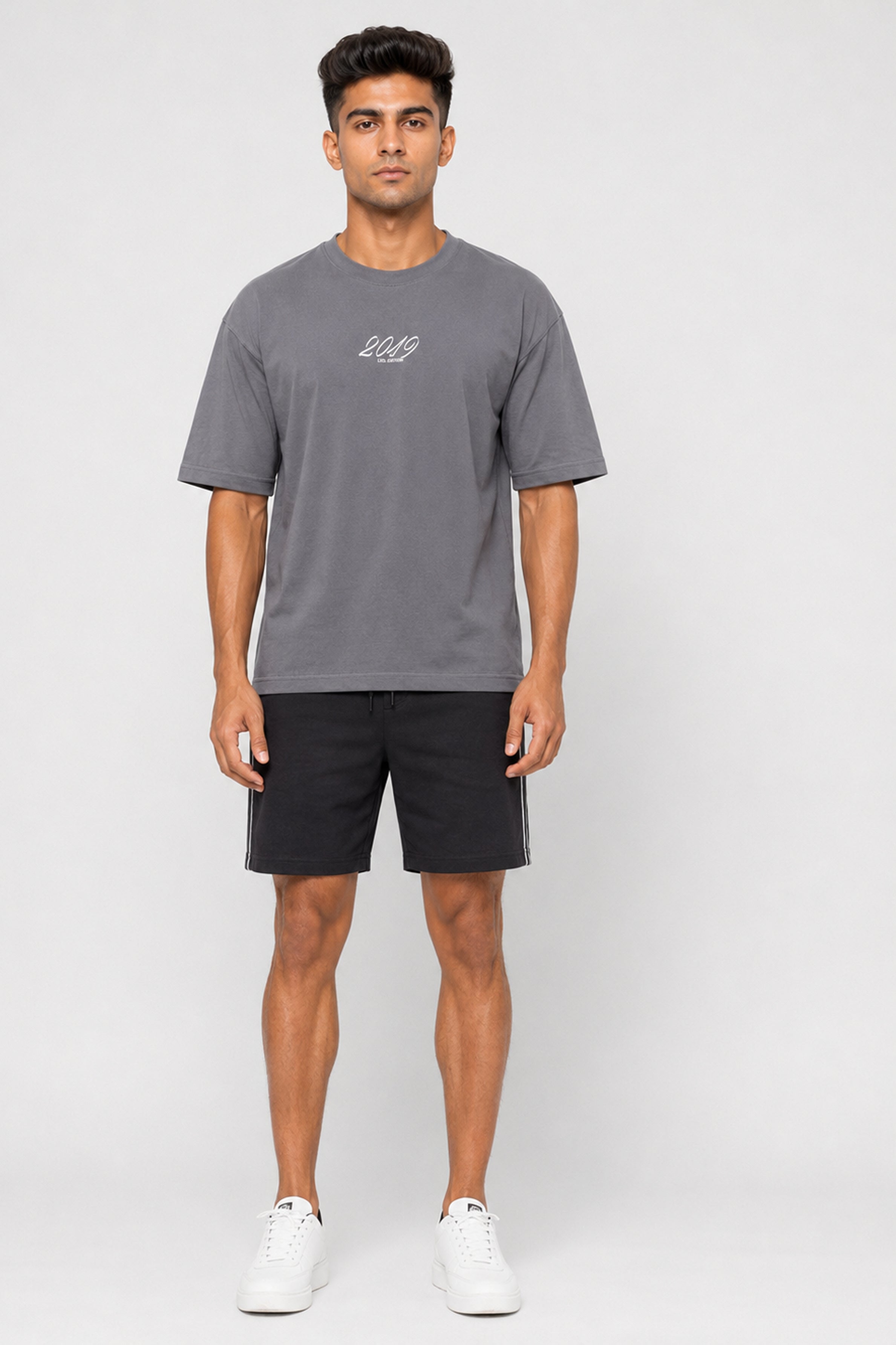 HUSTLE Men's Relax Fit T-Shirt - Light Gray