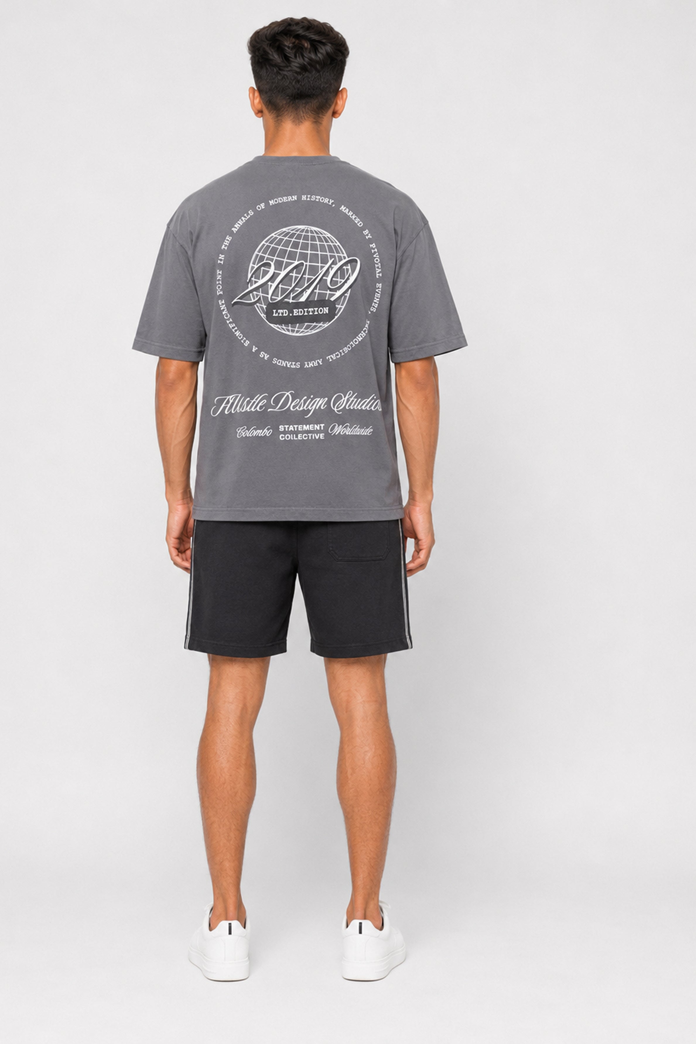 HUSTLE Men's Relax Fit T-Shirt - Light Gray
