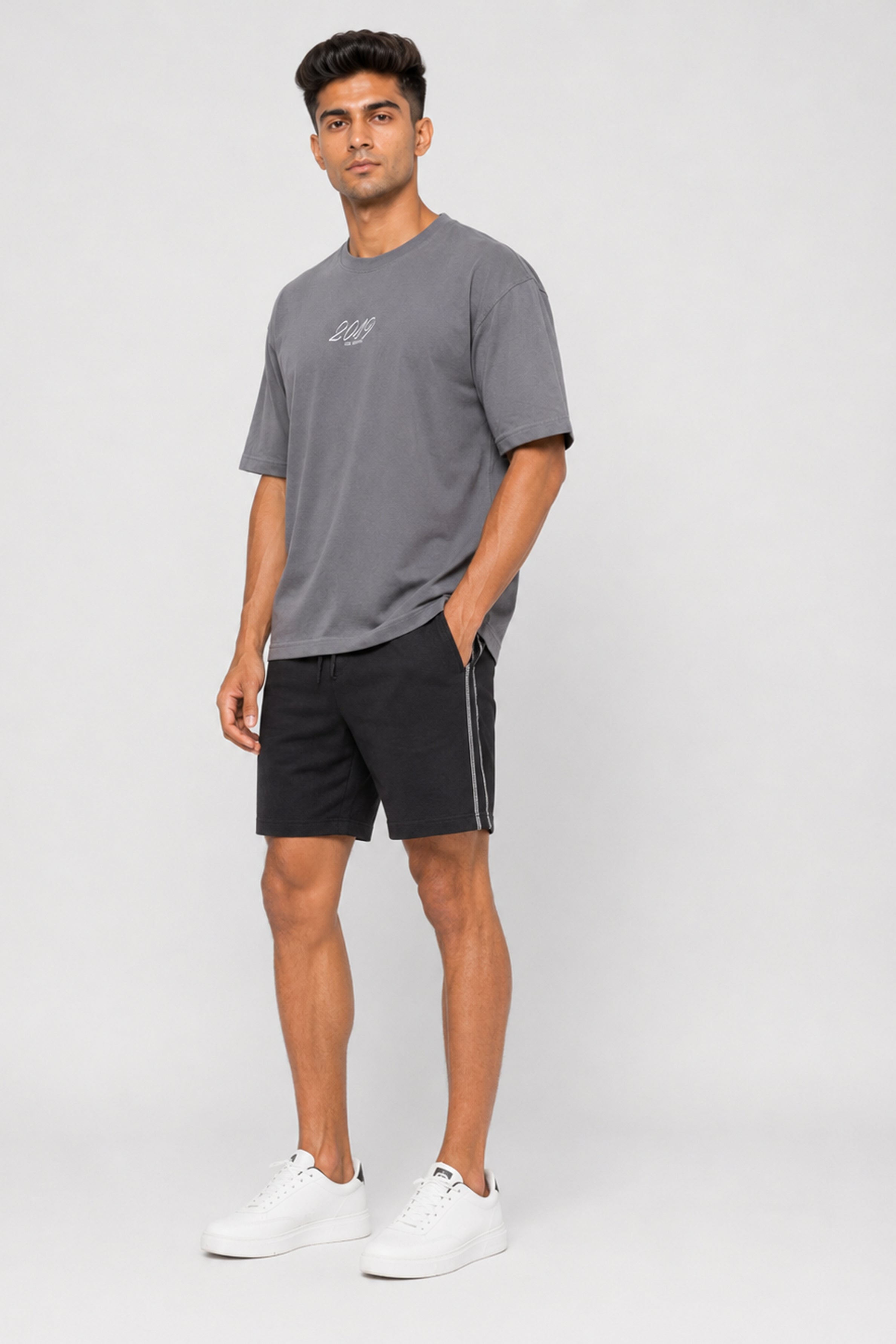HUSTLE Men's Relax Fit T-Shirt - Light Gray