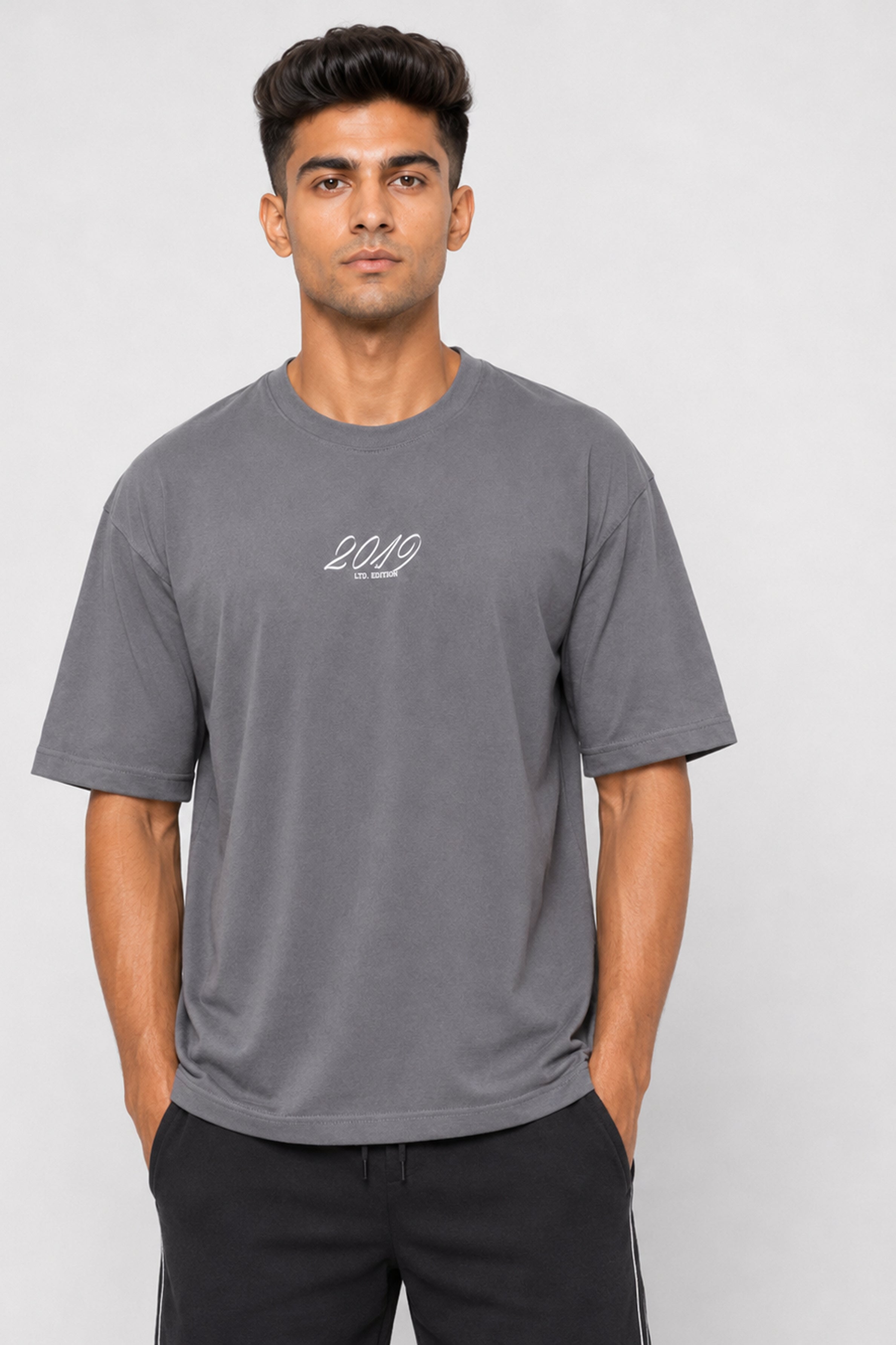 HUSTLE Men's Relax Fit T-Shirt - Light Gray