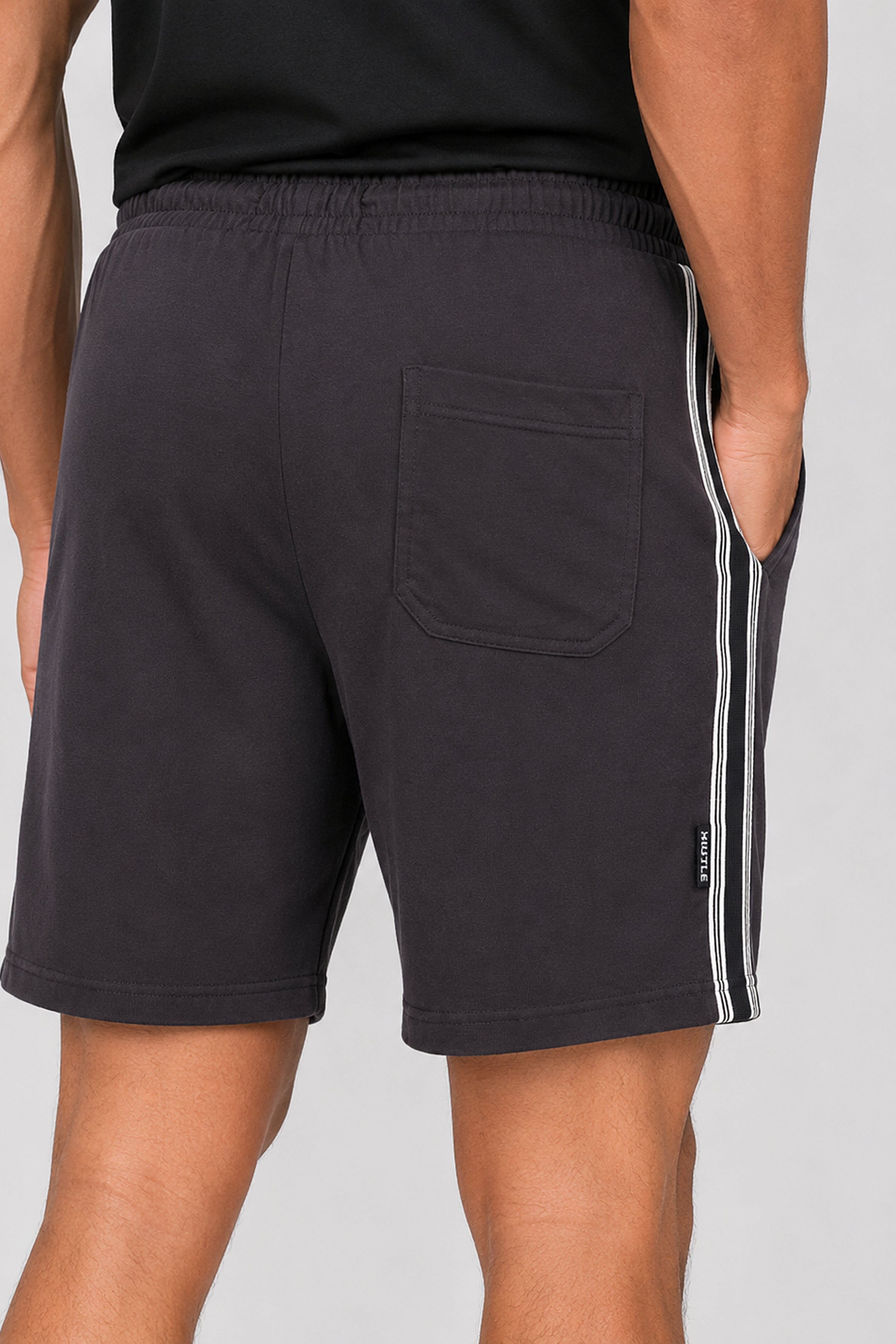 HUSTLE Men's Relax fit Short - Dark Gray