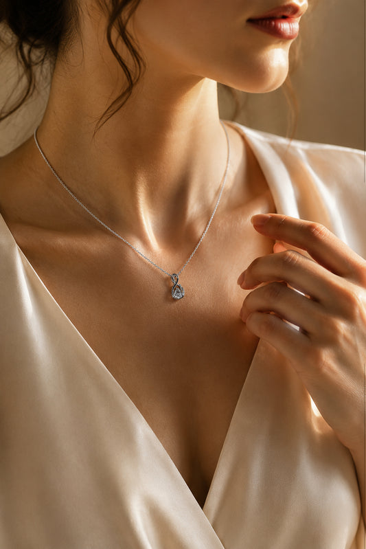 MOONSTONE women's delicate jewellery chain necklace with elegant pendant