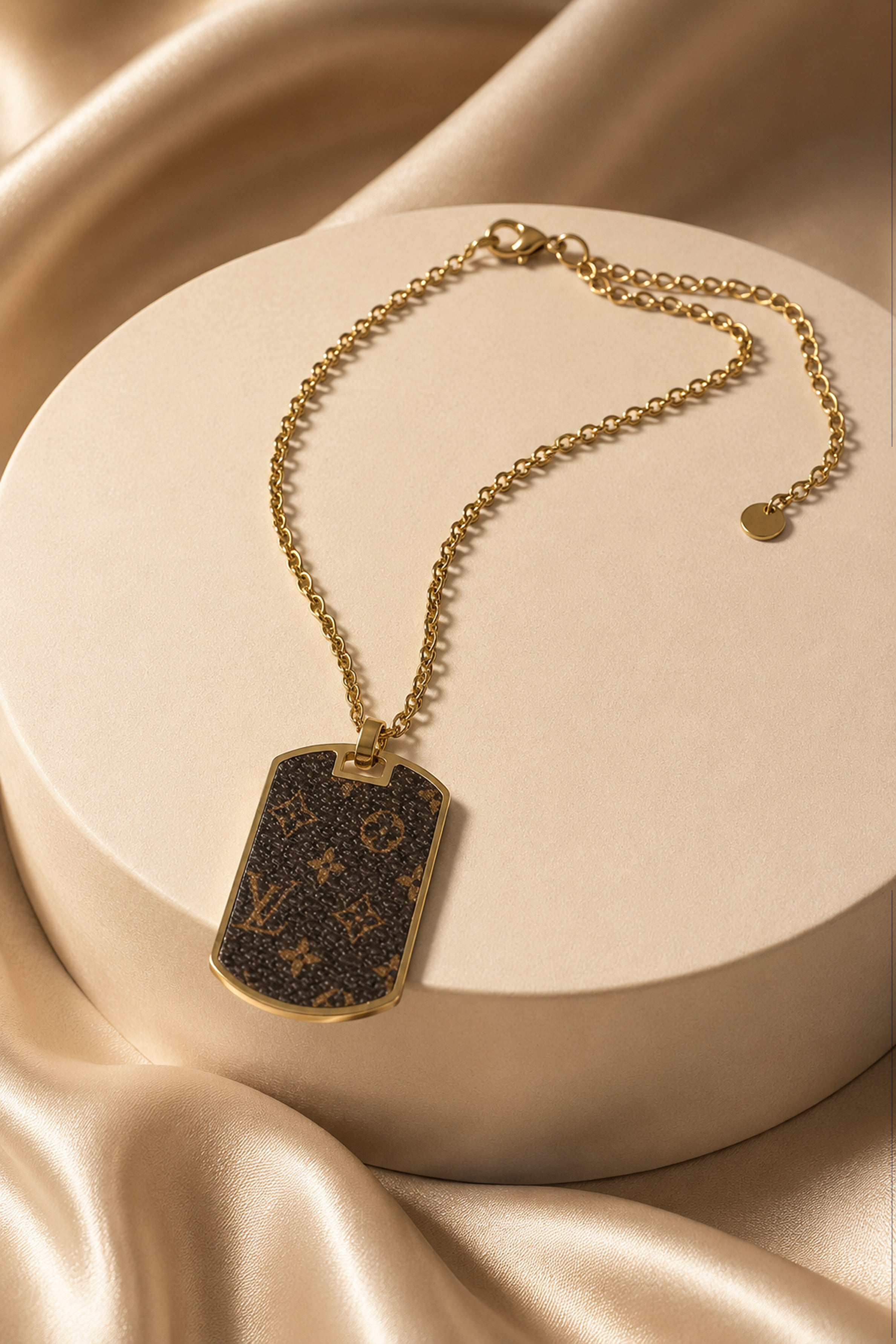 Men's Elegant Jewellery Chain with Pendant