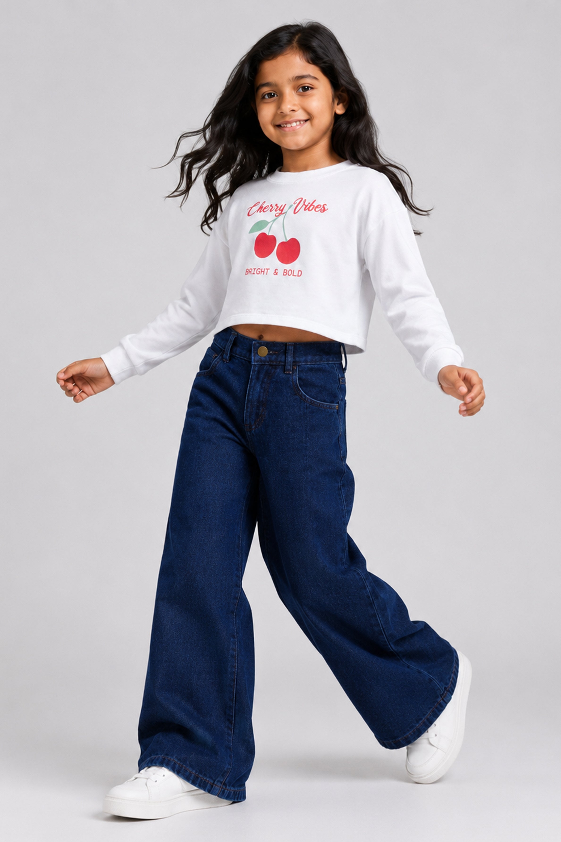 LITTLE MODANO Girls' White Long Sleeve Tee