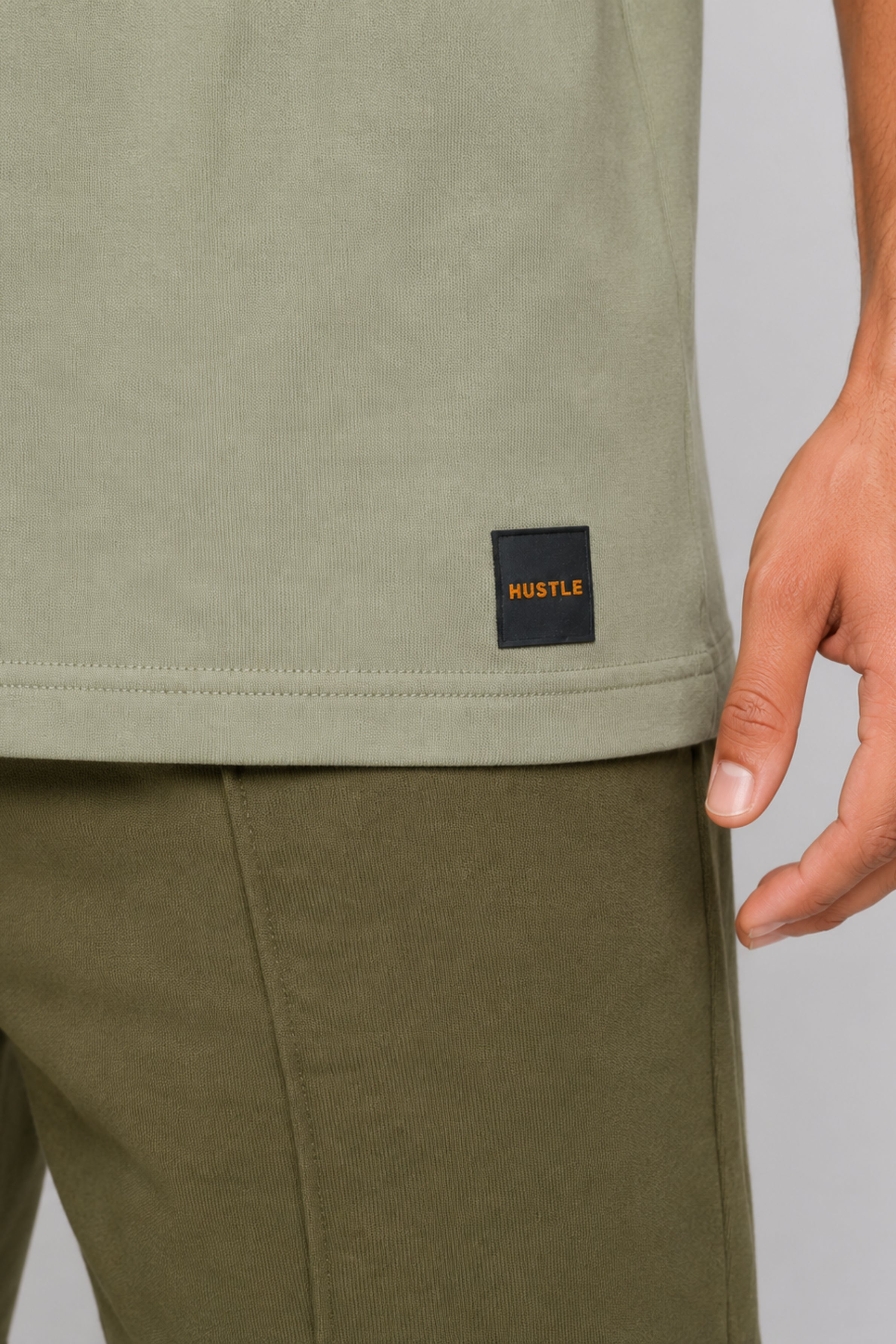 HUSTLE Men's Crew Neck Oversized Tees - Khaki