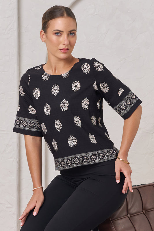ENVOGUE Women's Black Casual Blouse