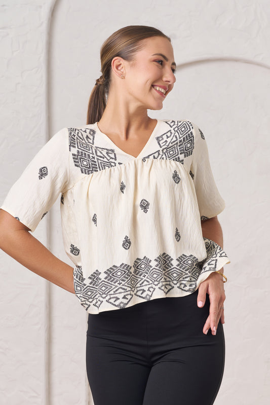 ENVOGUE Women's White Casual Blouse