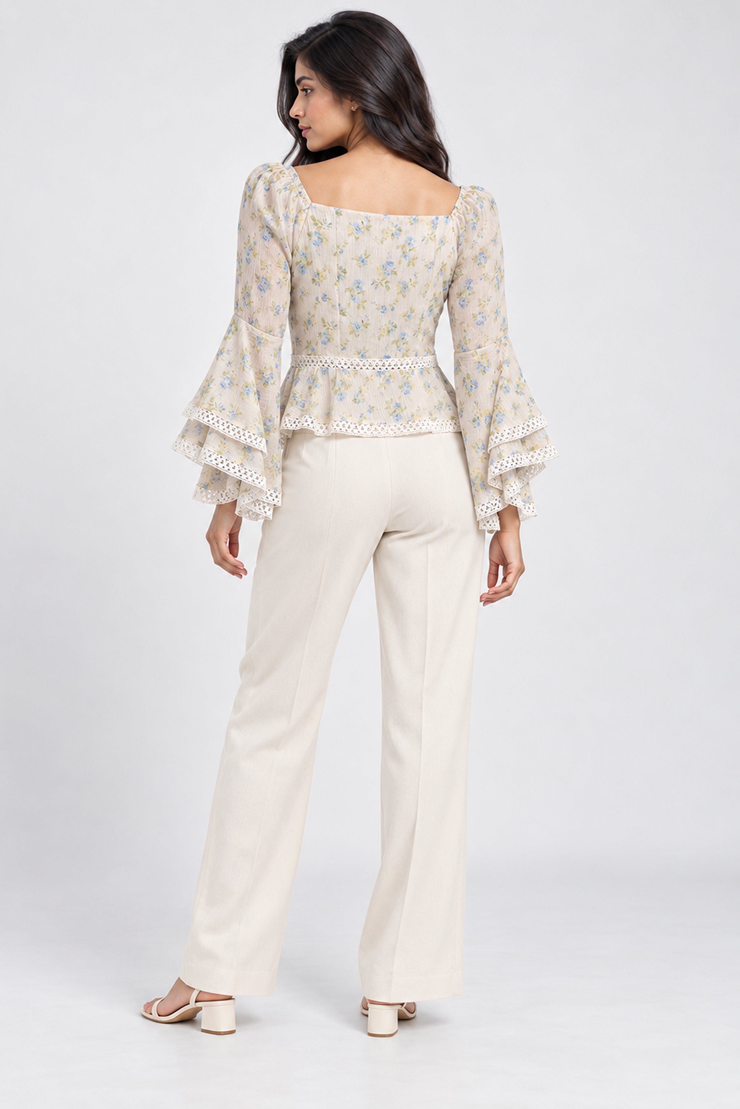 MODANO PETALS IN BLOOM Casual Top - White