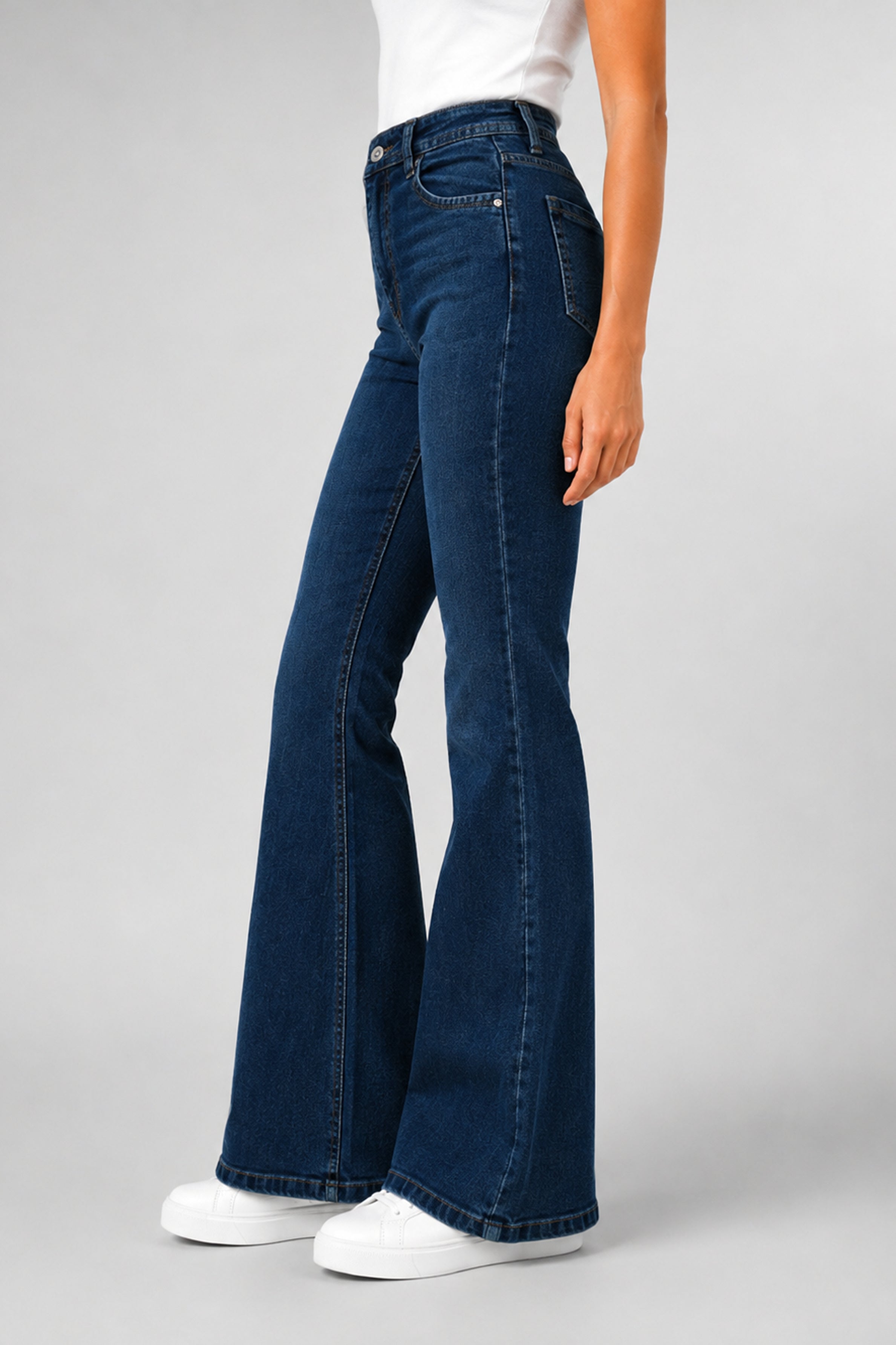 MODANO Women's Jeans - Mid Tint