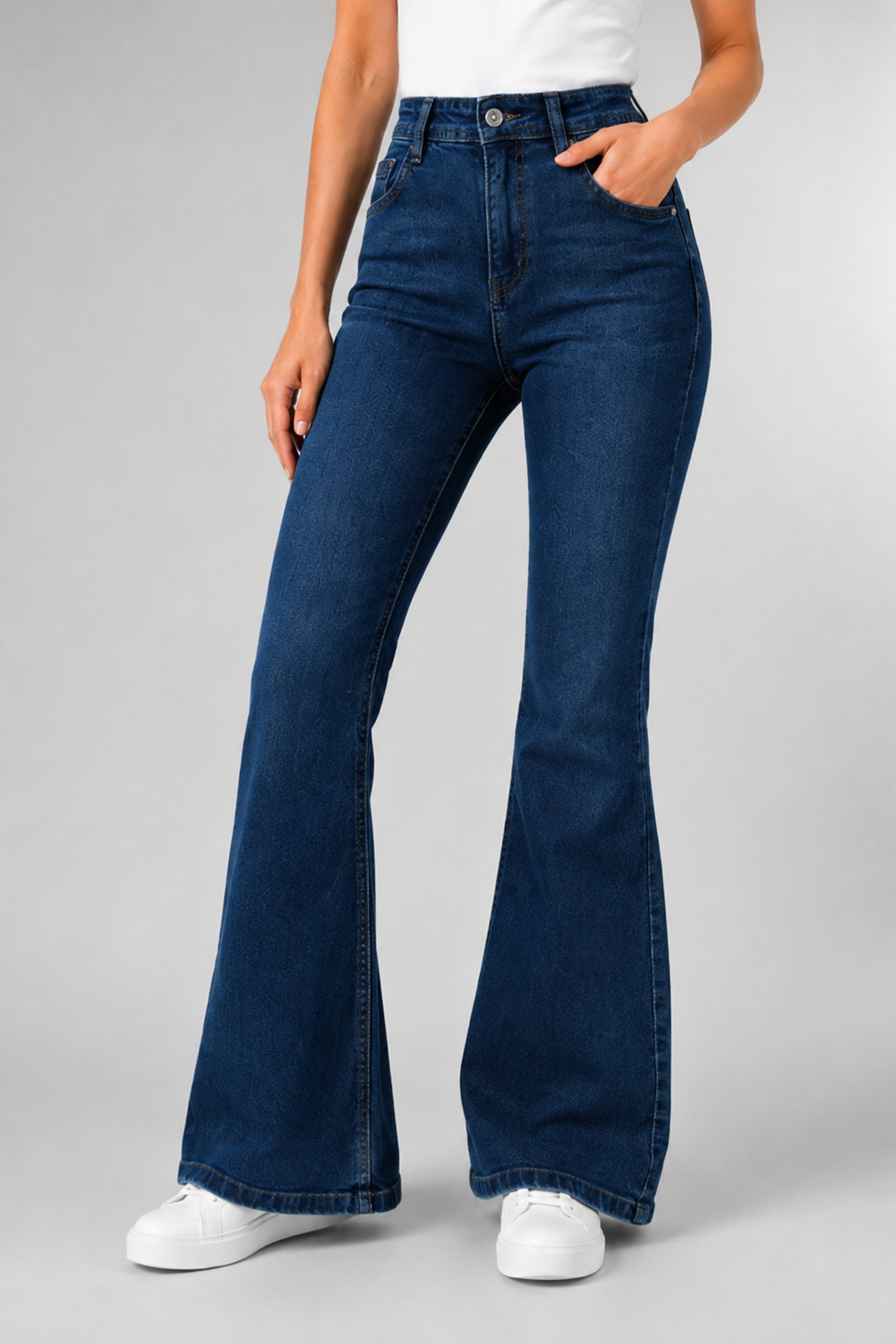 MODANO Women's Jeans - Mid Tint