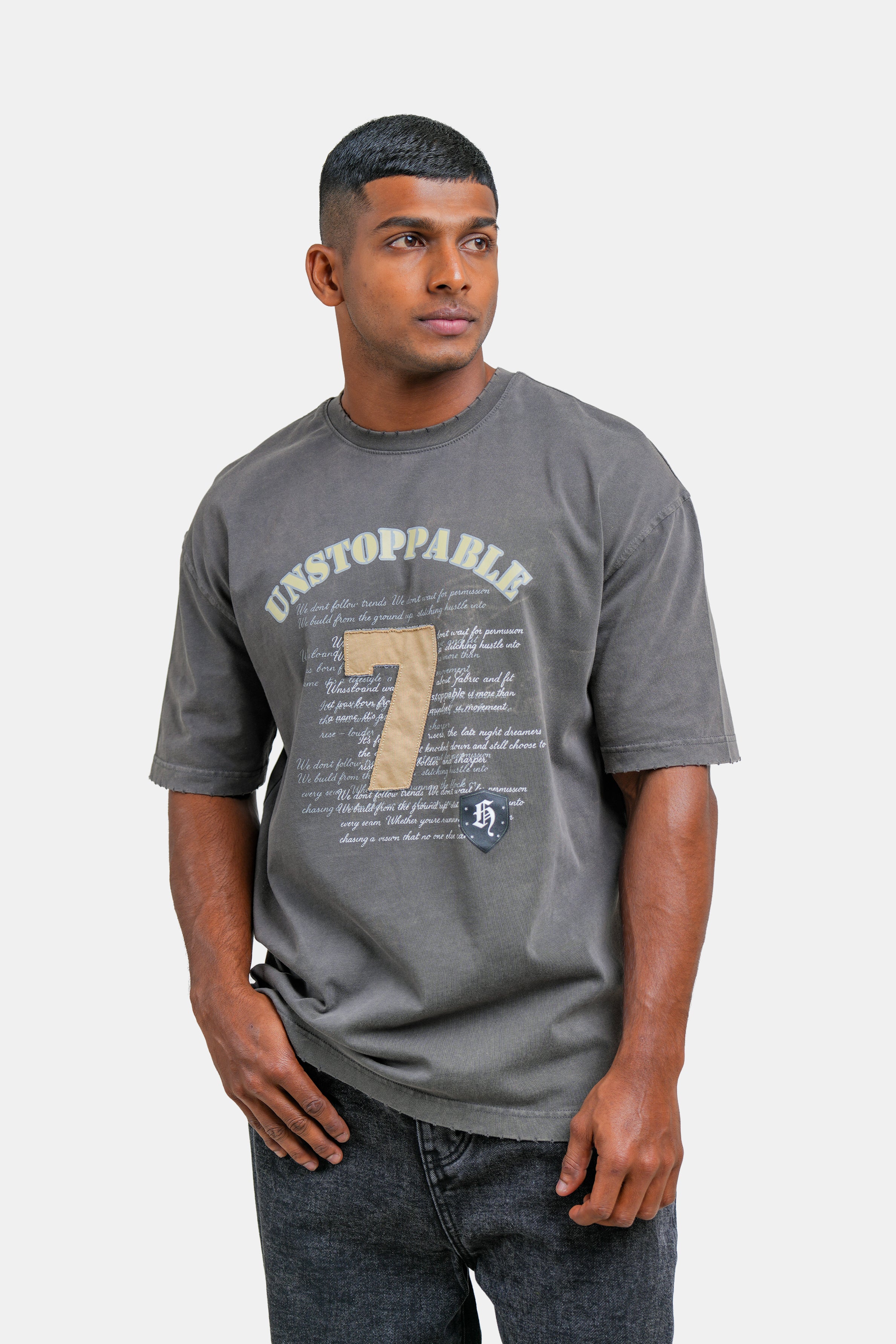 Hustle Men's Crew Neck T-Shirt - Dark Grey, Black & Beige