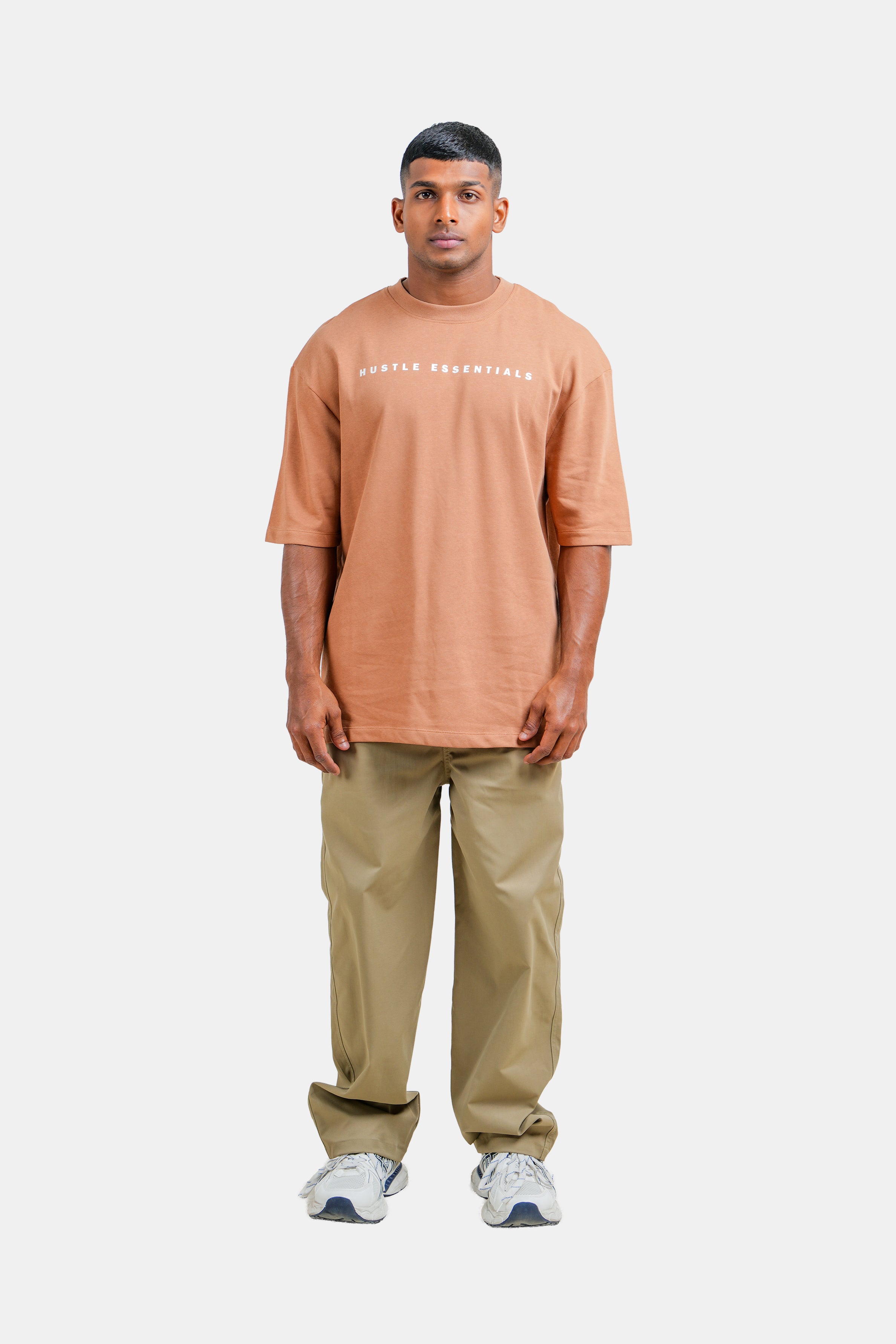 Hustle Men's Crew Neck T-Shirt - Warm Taupe