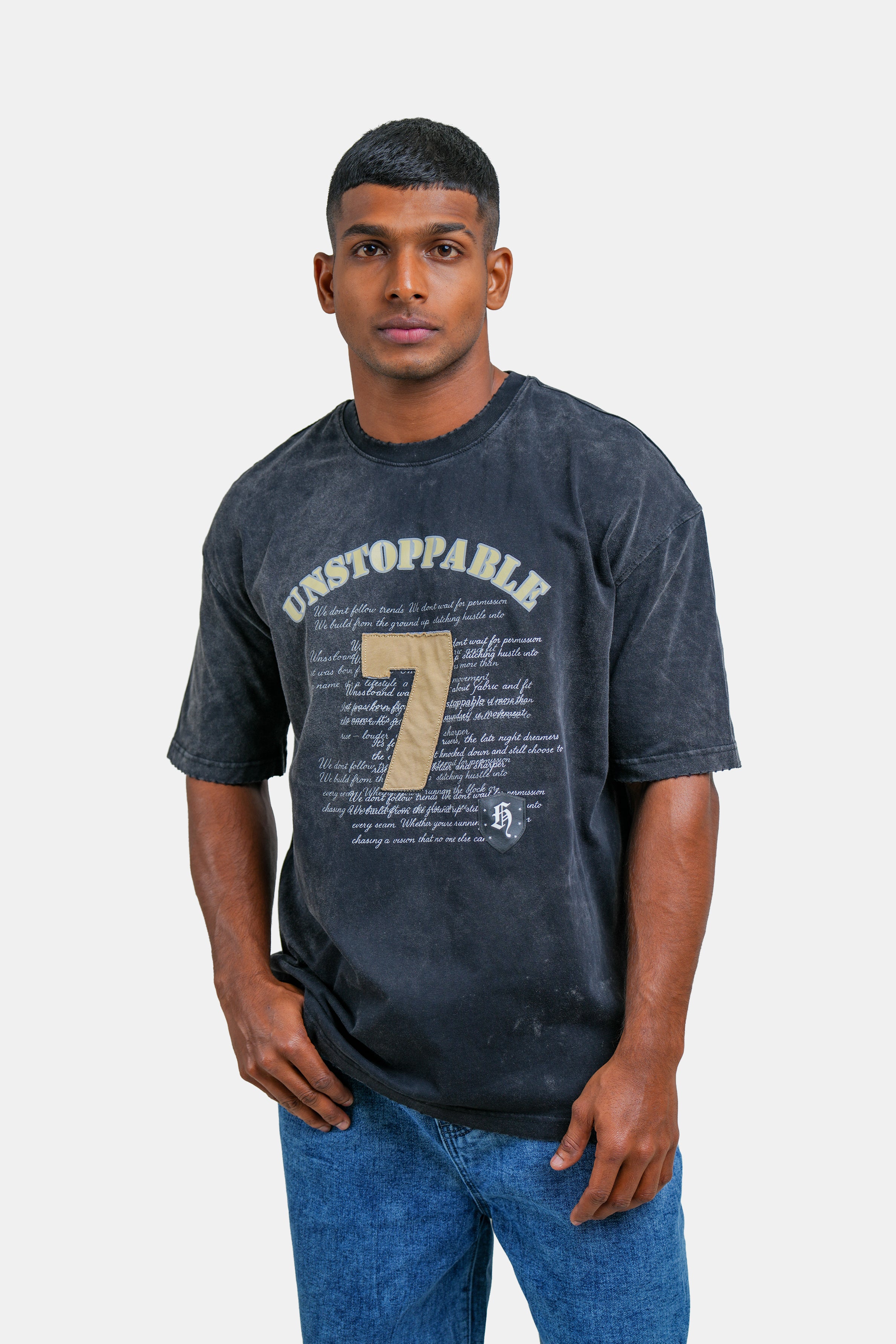 Hustle Men's Crew Neck T-Shirt - Dark Grey, Black & Beige