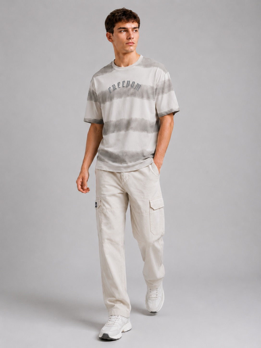 HUSTLE Men's Oversized T-Shirt -Light Gray