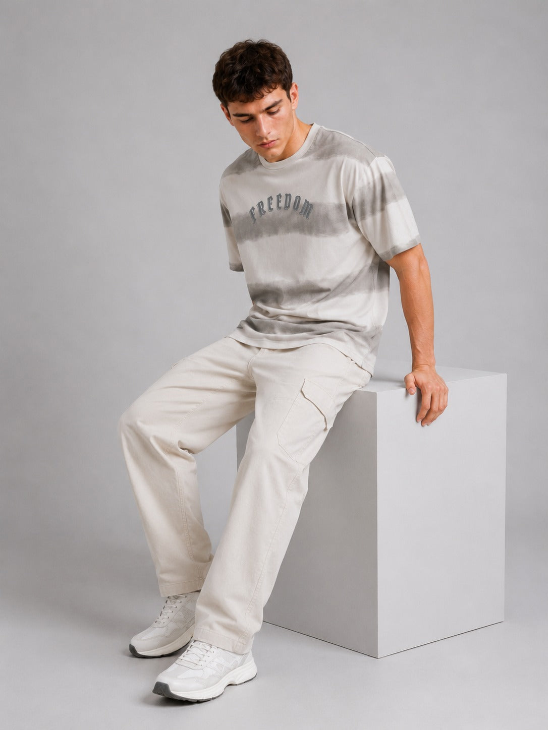 HUSTLE Men's Oversized T-Shirt - Light Gray