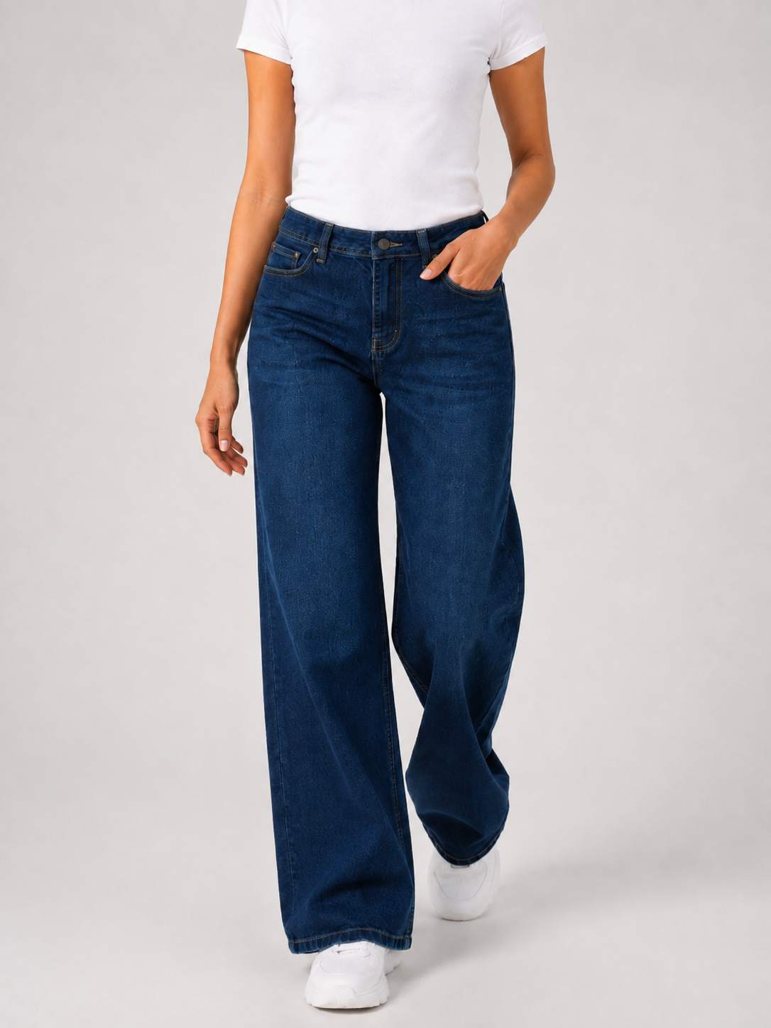 MODANO women's dark blue denim jeans with classic wash and functional leg pockets