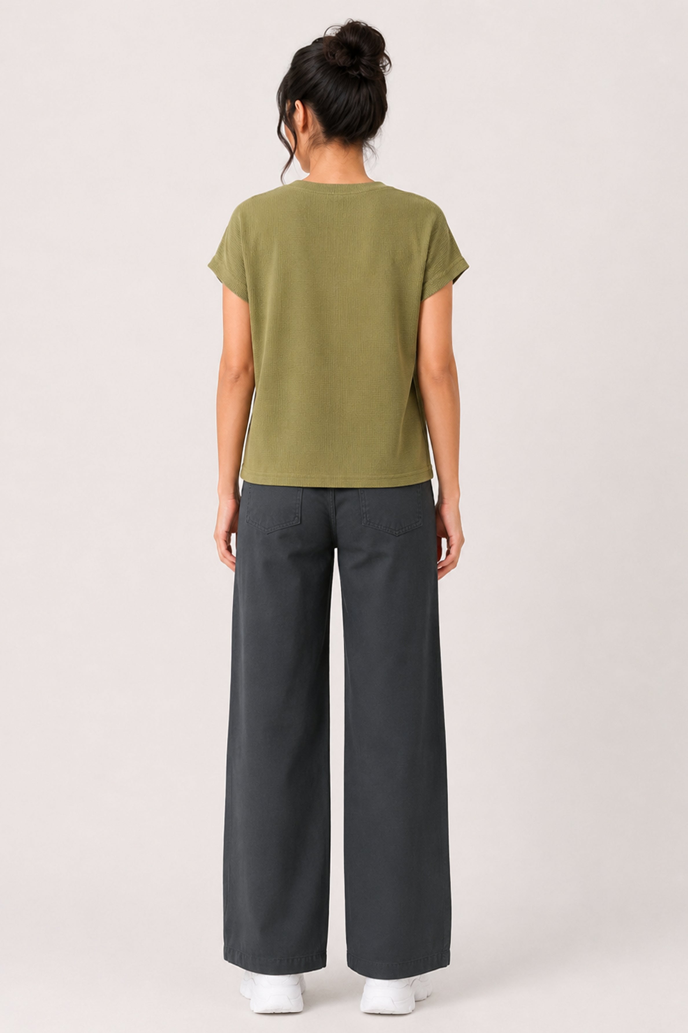MODANO Casual Crew Neck Top - Olive